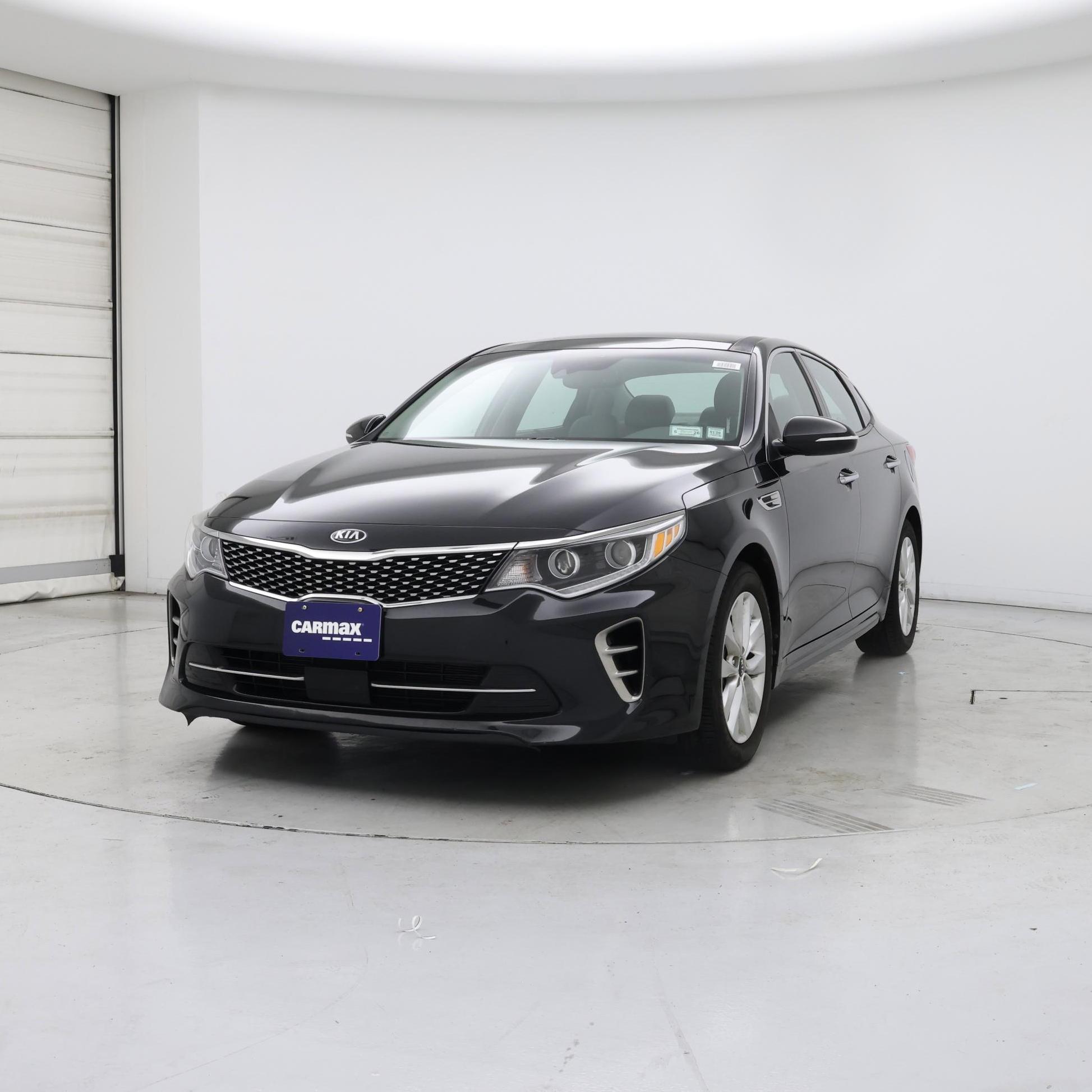 Thumbnail: 2017 Kia Optima - 4