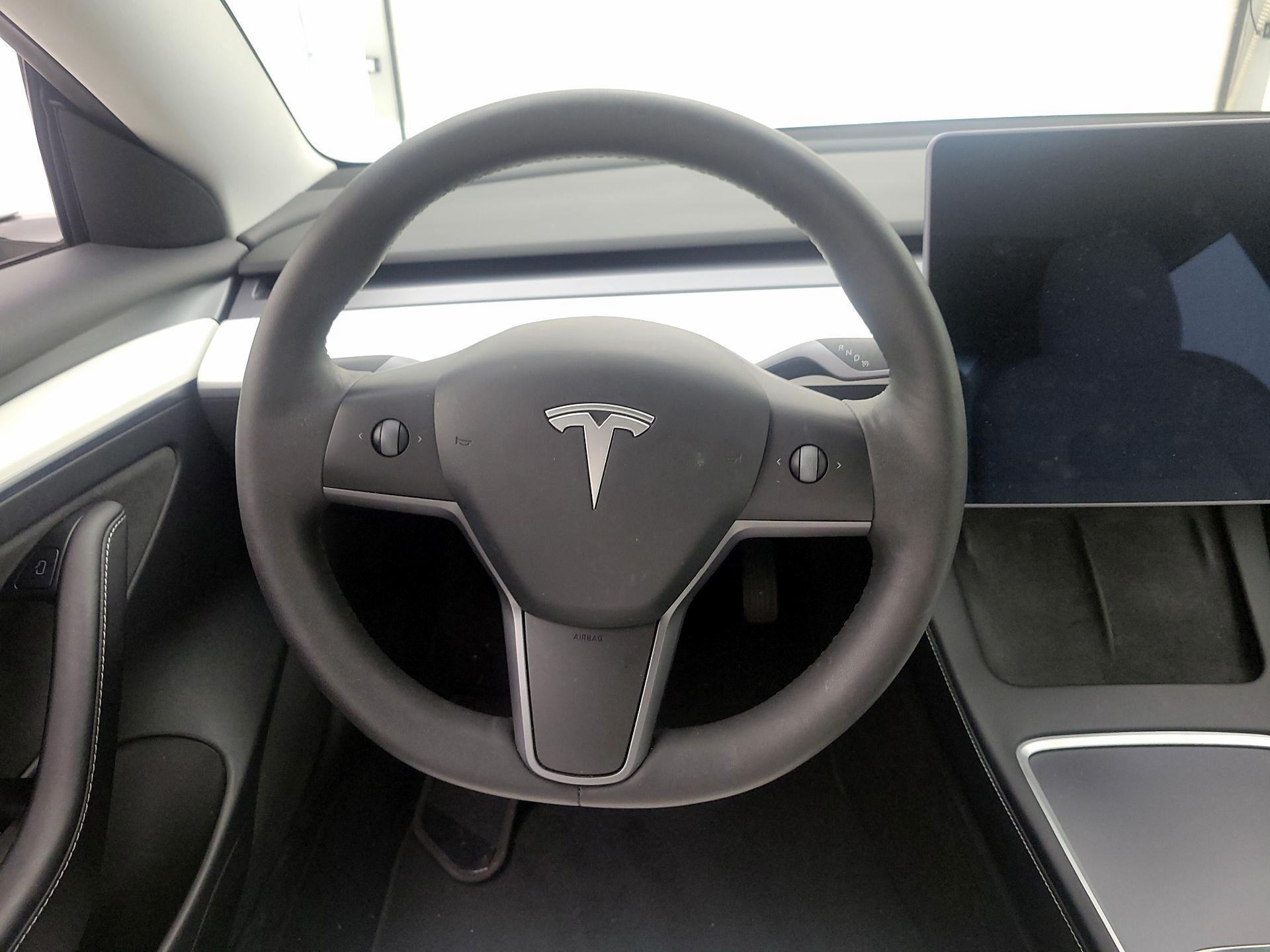 Thumbnail: 2021 Tesla Model 3 - 10