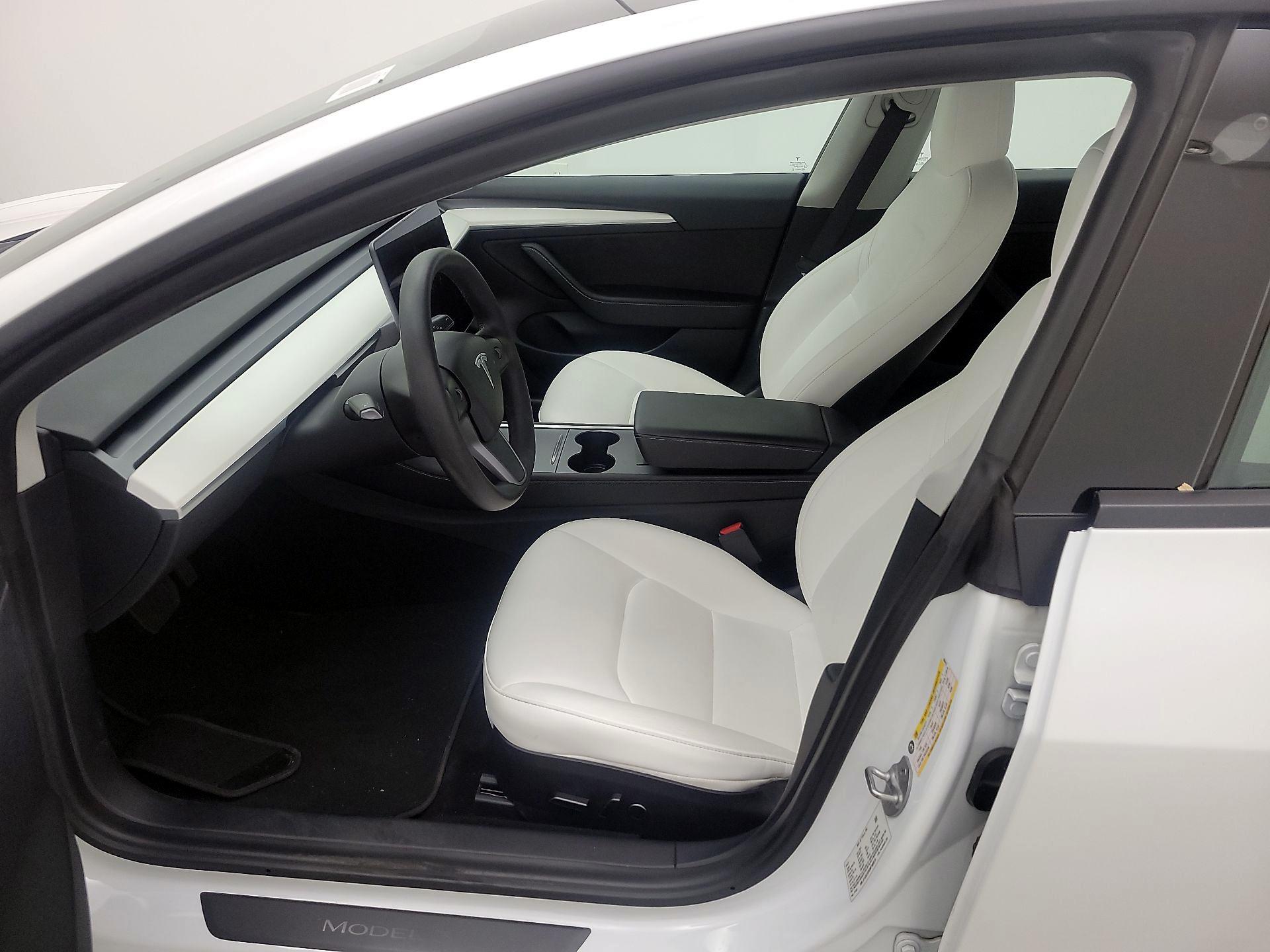 Thumbnail: 2021 Tesla Model 3 - 11