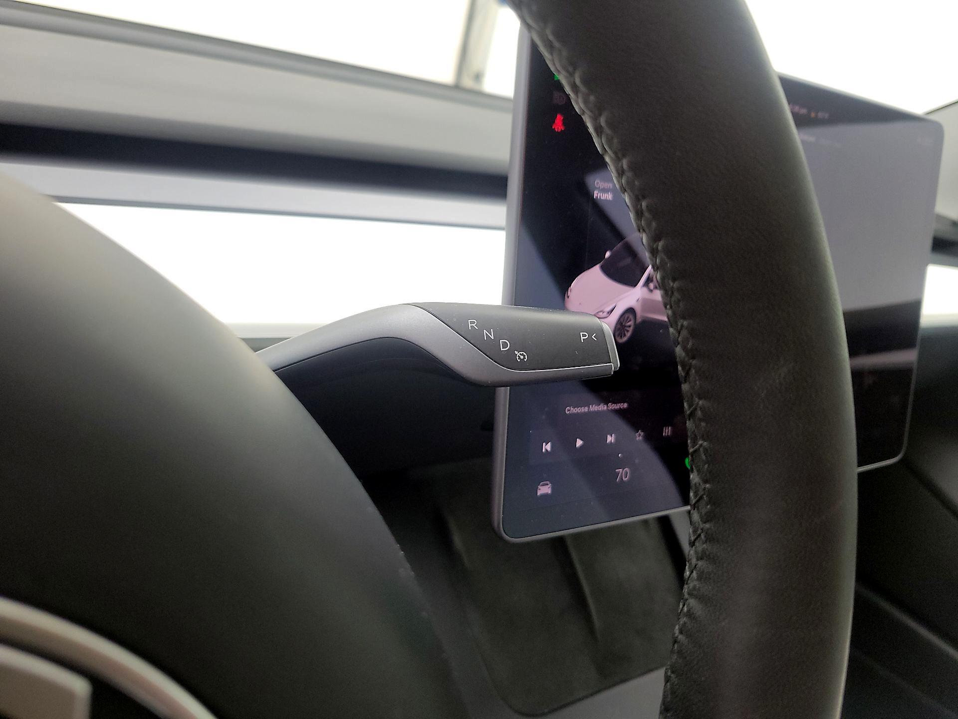 Thumbnail: 2021 Tesla Model 3 - 17