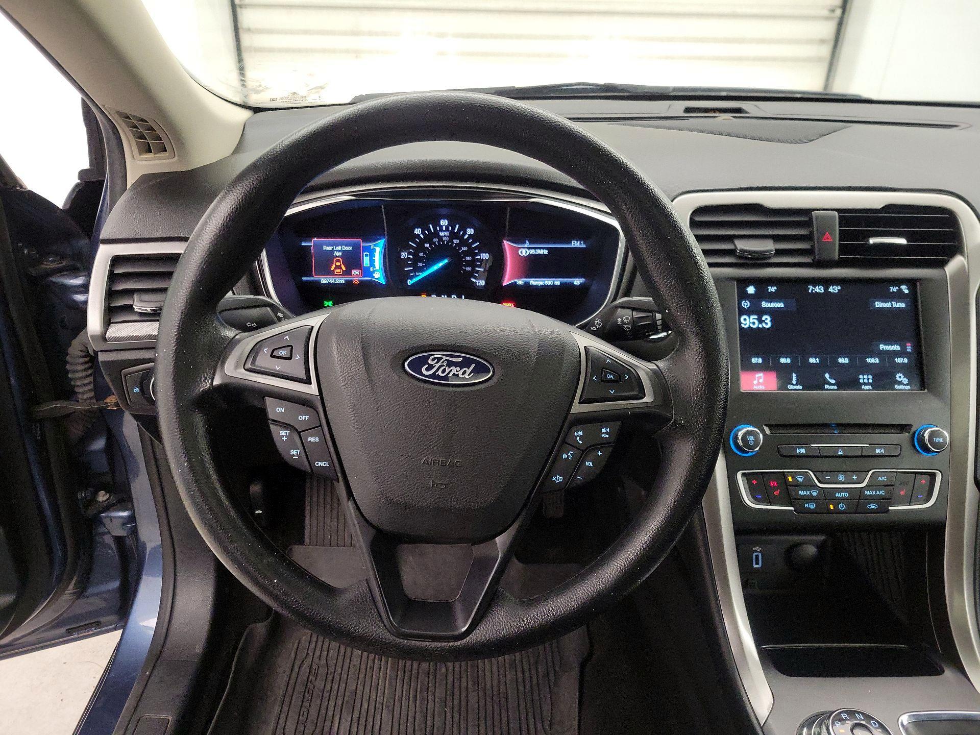 Thumbnail: 2018 Ford Fusion - 10