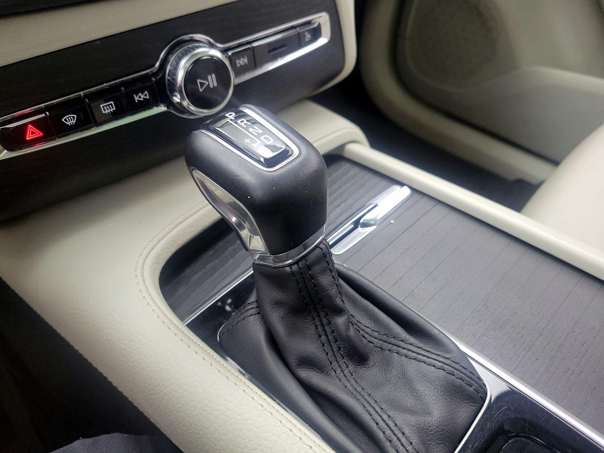 Thumbnail: 2020 Volvo XC90 - 16
