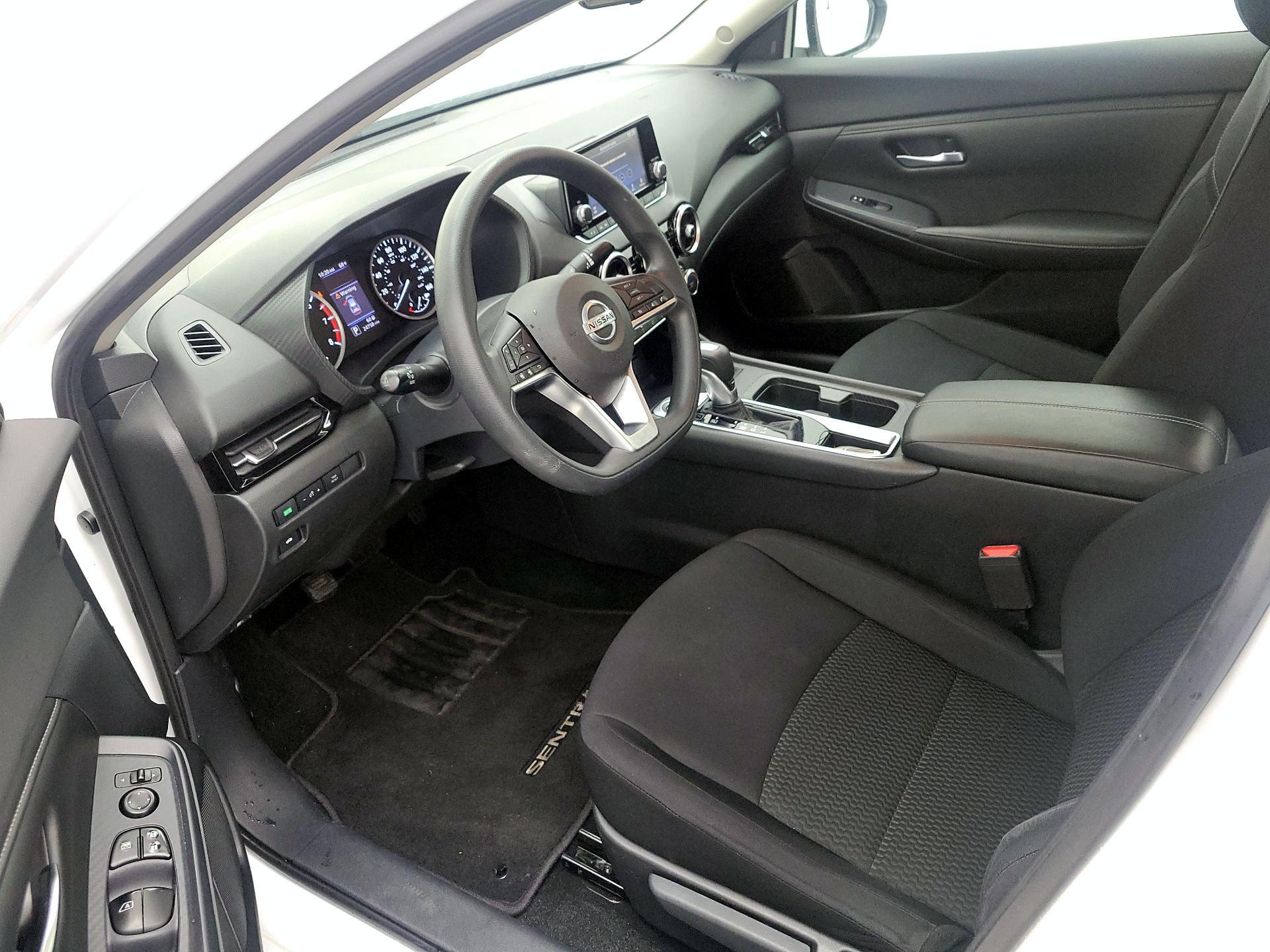 Thumbnail: 2020 Nissan Sentra - 11