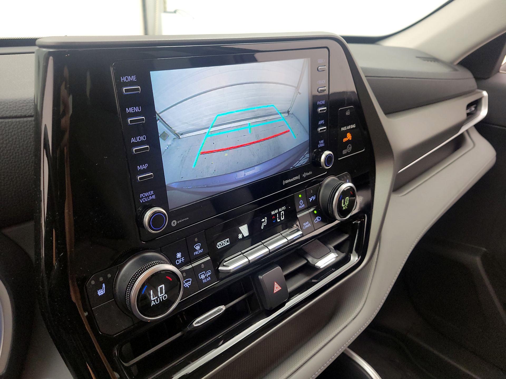 Thumbnail: 2021 Toyota Highlander - 14