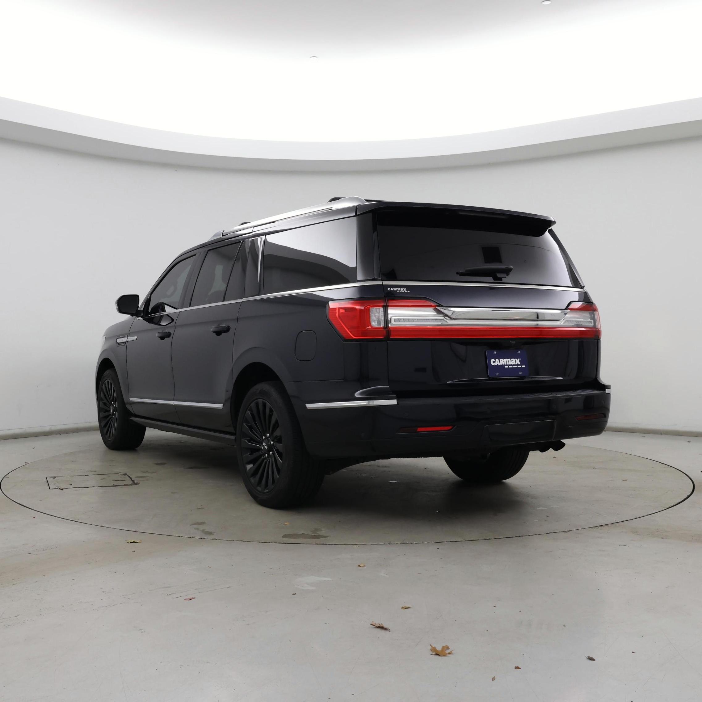 Thumbnail: 2021 Lincoln Navigator L - 2