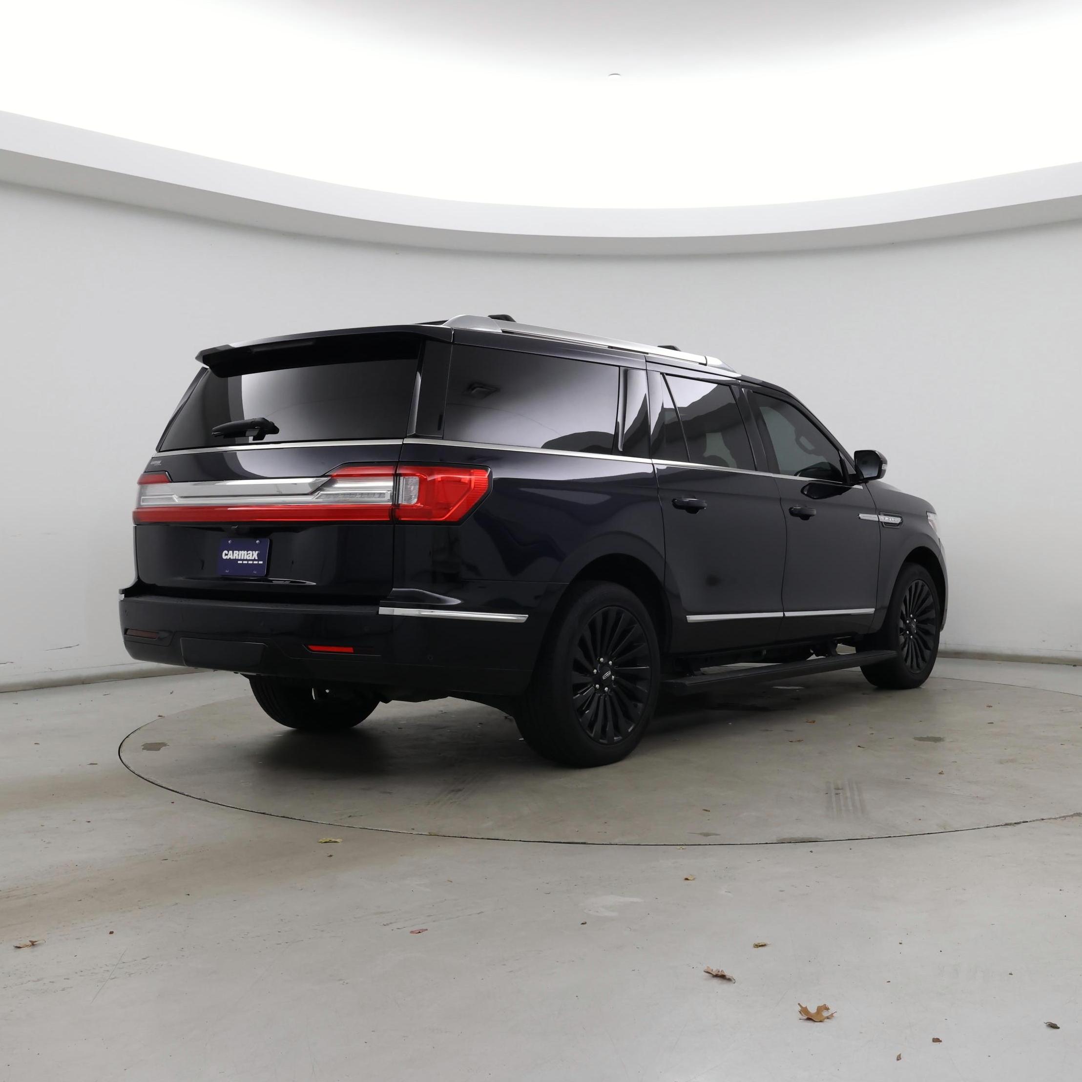 Thumbnail: 2021 Lincoln Navigator L - 8