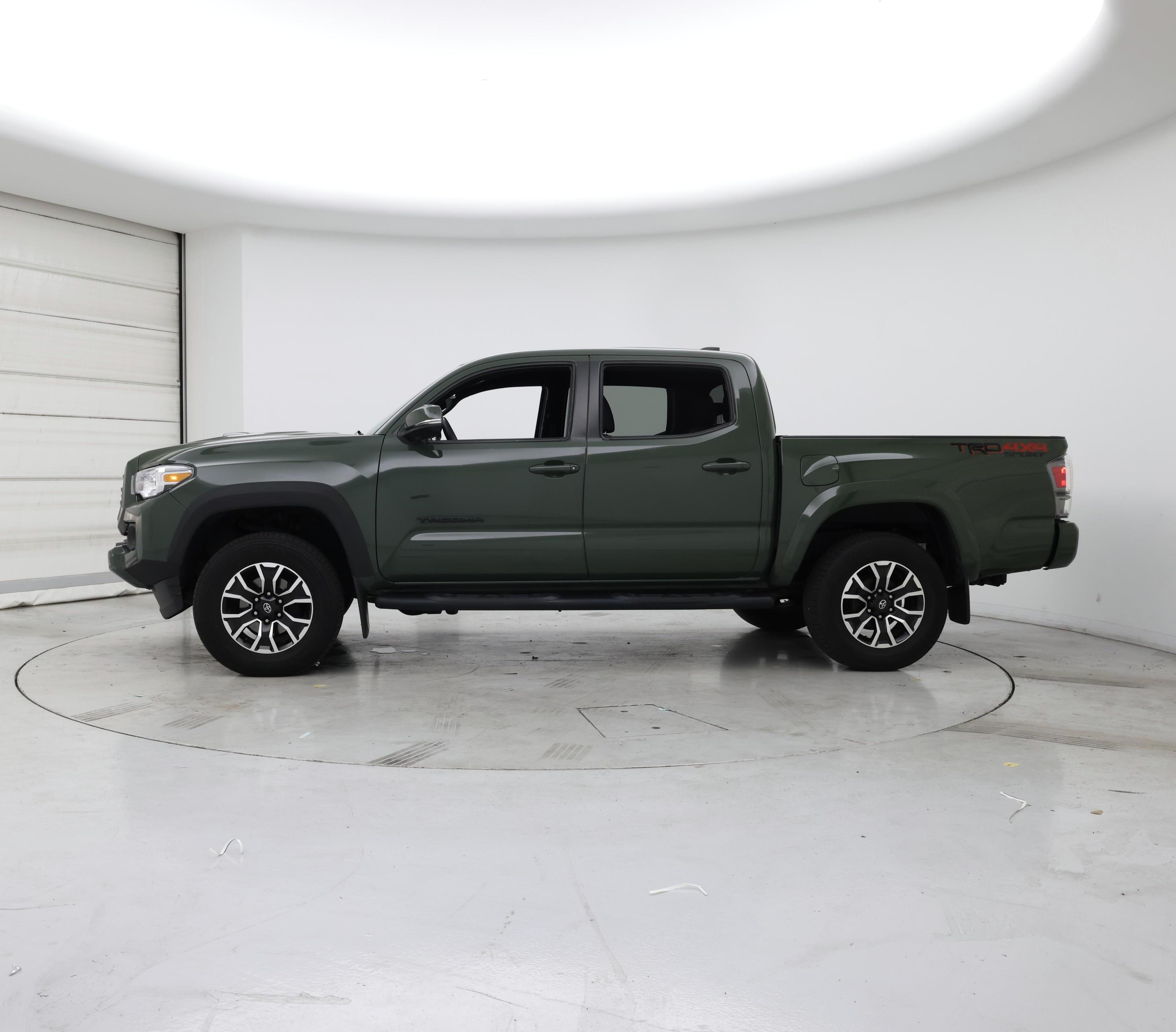 Thumbnail: 2022 Toyota Tacoma - 3