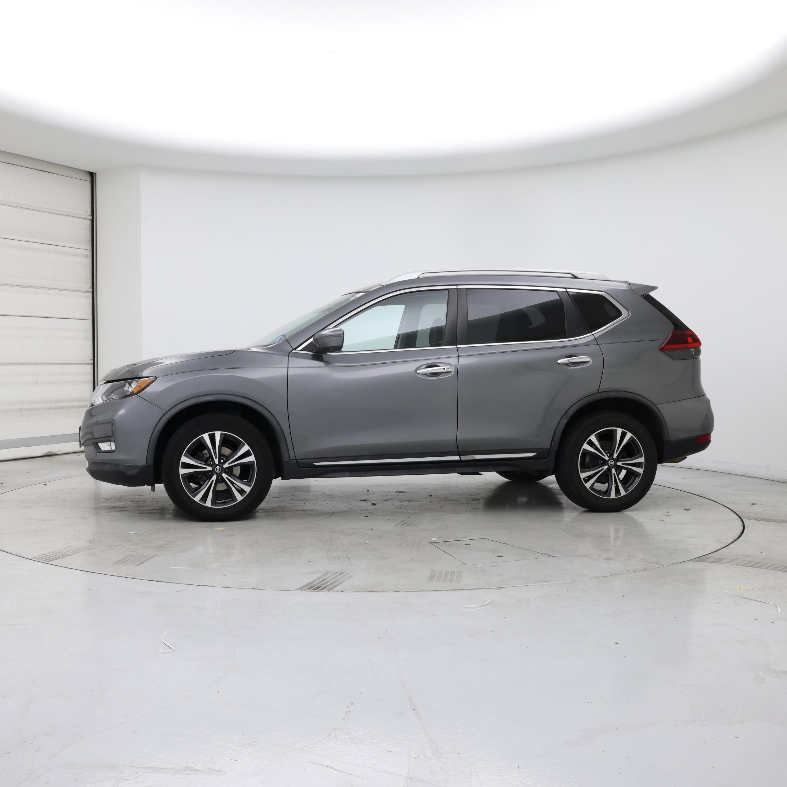 Thumbnail: 2018 Nissan Rogue - 3