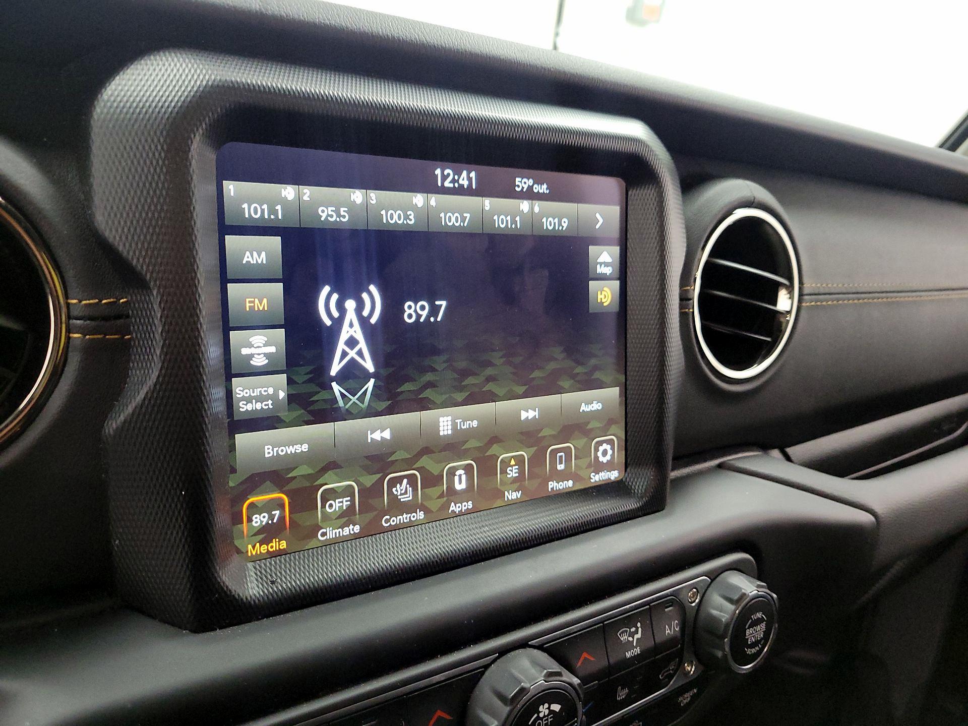 Thumbnail: 2022 Jeep Gladiator - 16