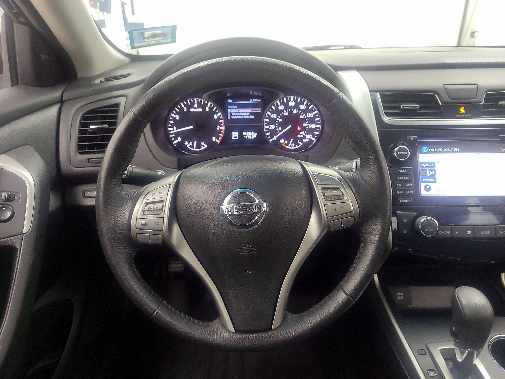 Thumbnail: 2015 Nissan Altima - 10