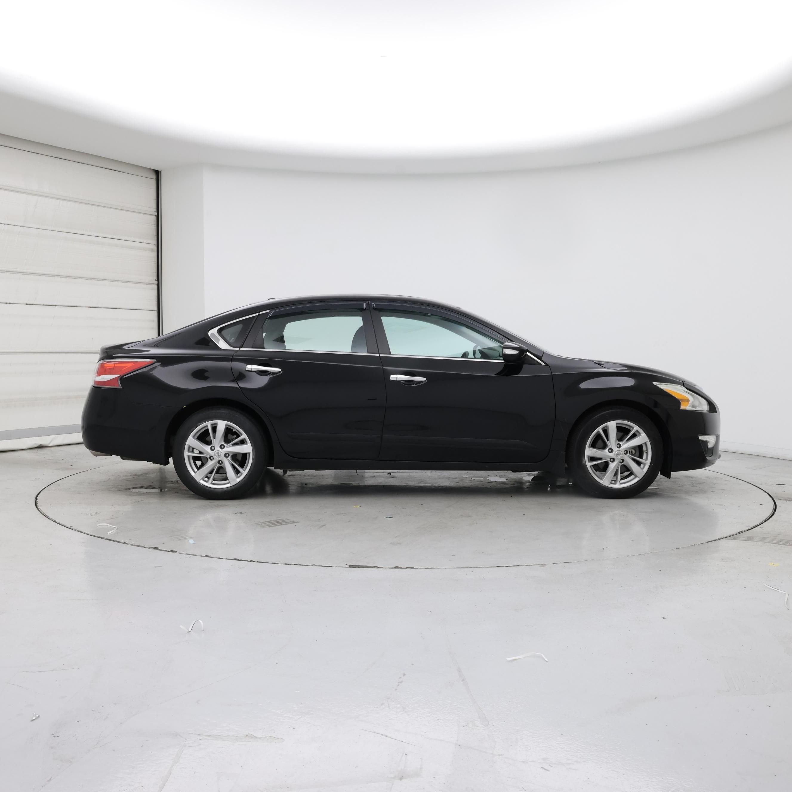 Thumbnail: 2015 Nissan Altima - 7