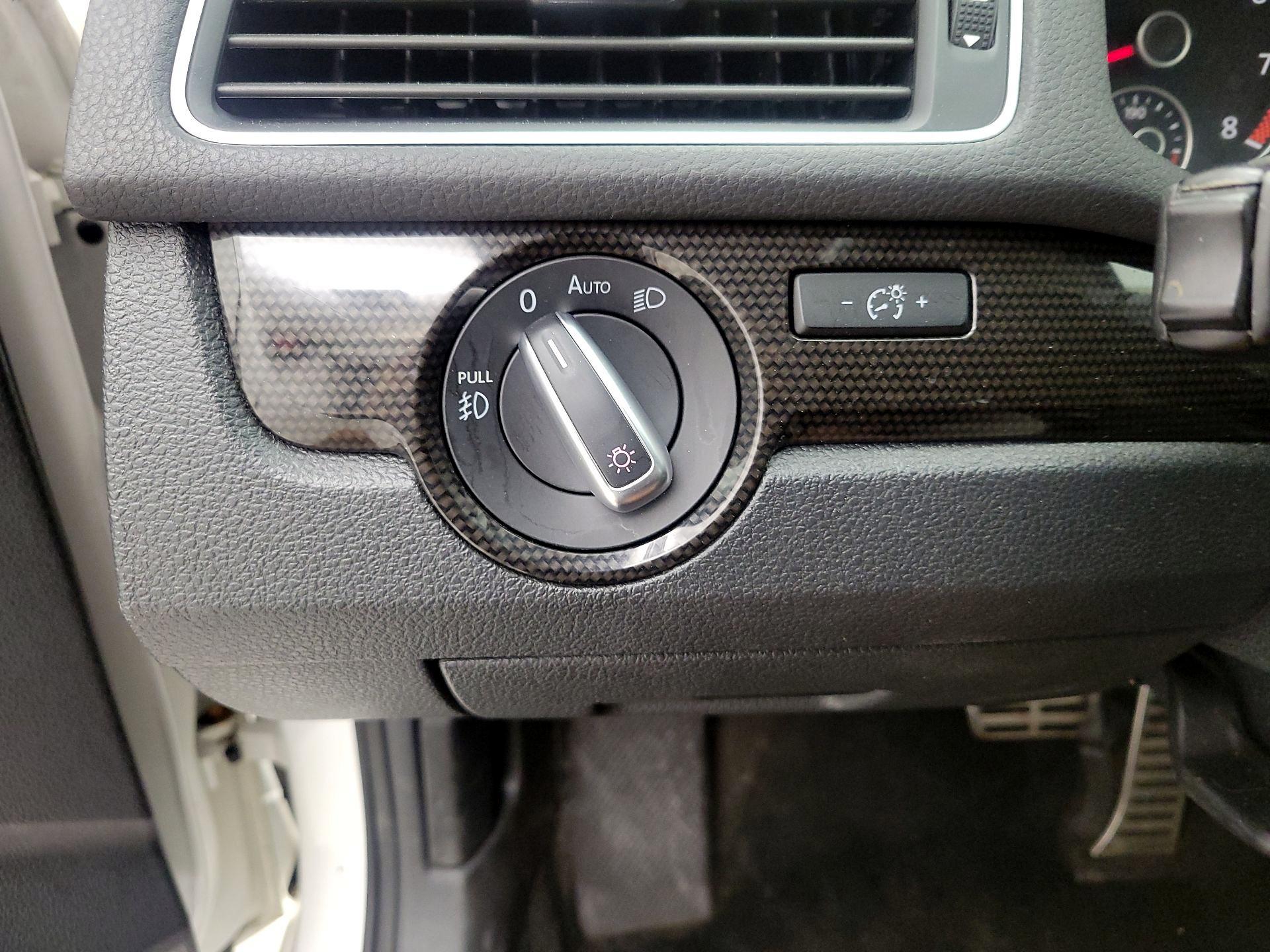 Thumbnail: 2015 Volkswagen Passat - 13