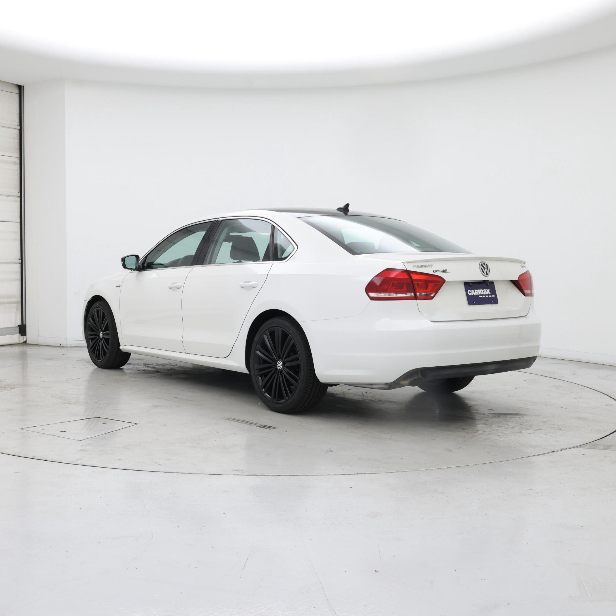 Thumbnail: 2015 Volkswagen Passat - 2