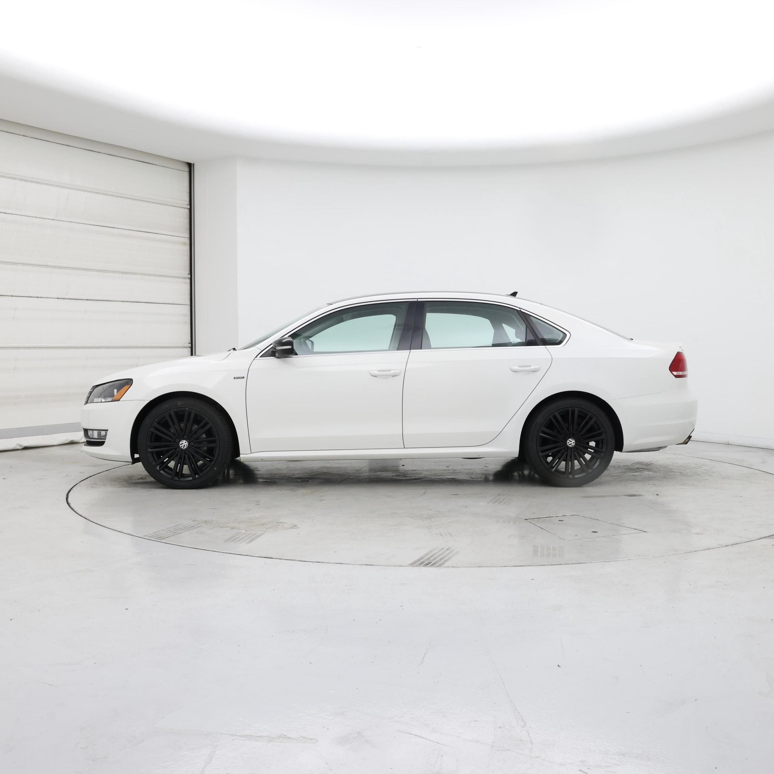 Thumbnail: 2015 Volkswagen Passat - 3