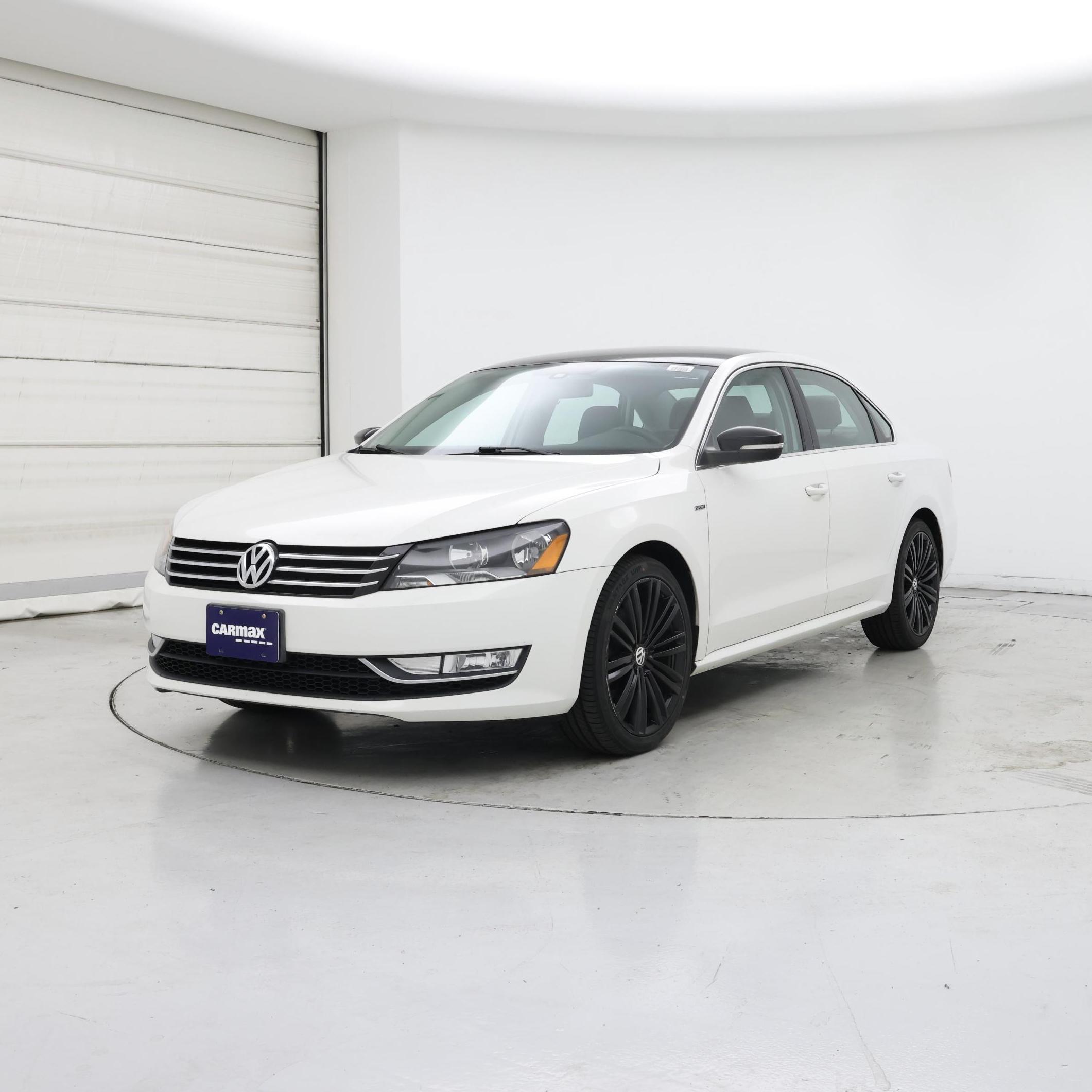 Thumbnail: 2015 Volkswagen Passat - 4