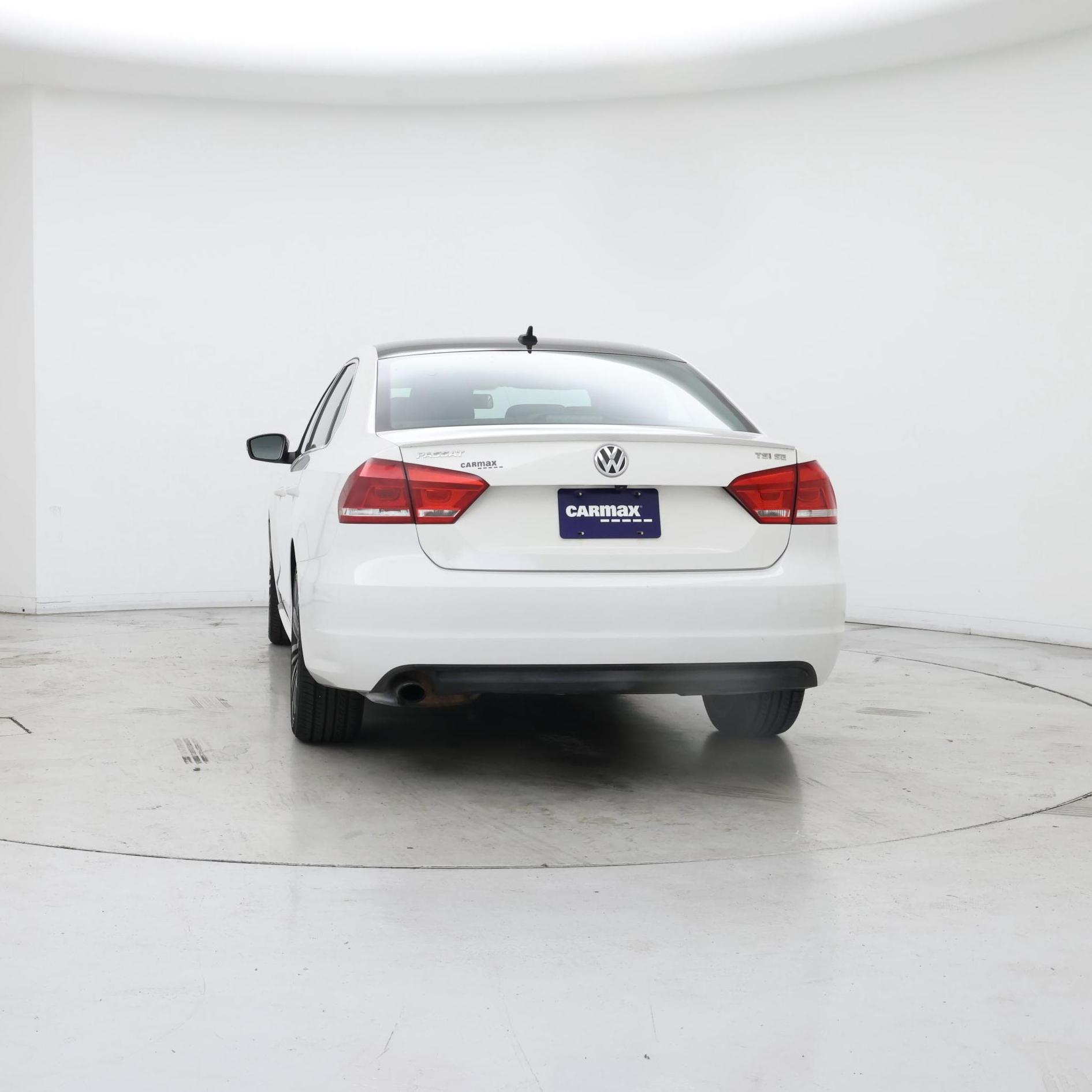 Thumbnail: 2015 Volkswagen Passat - 6