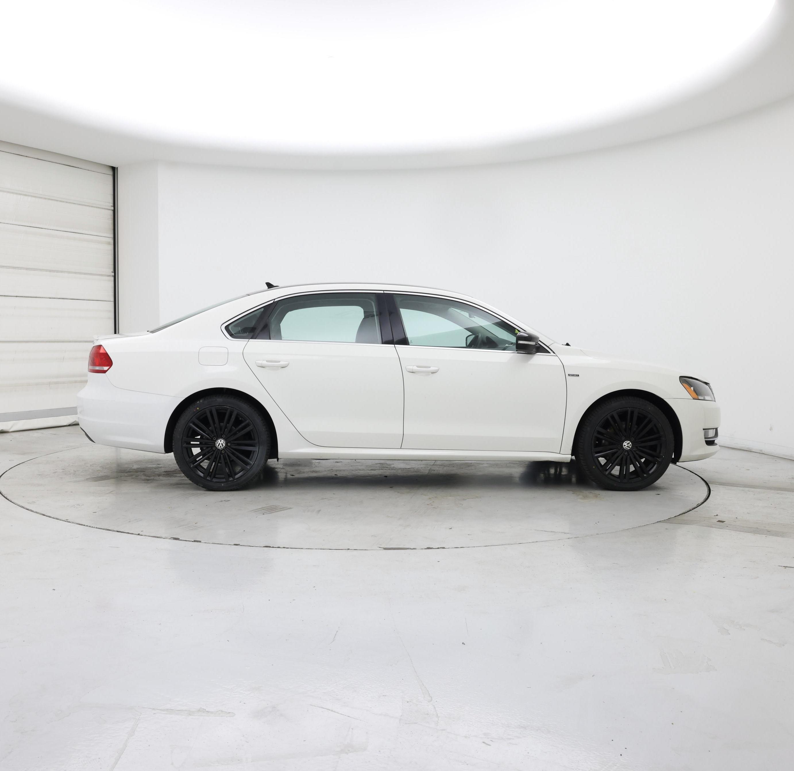 Thumbnail: 2015 Volkswagen Passat - 7