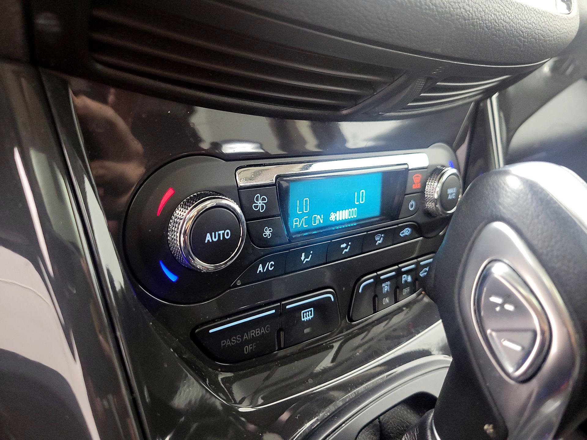 Thumbnail: 2014 Ford Escape - 17