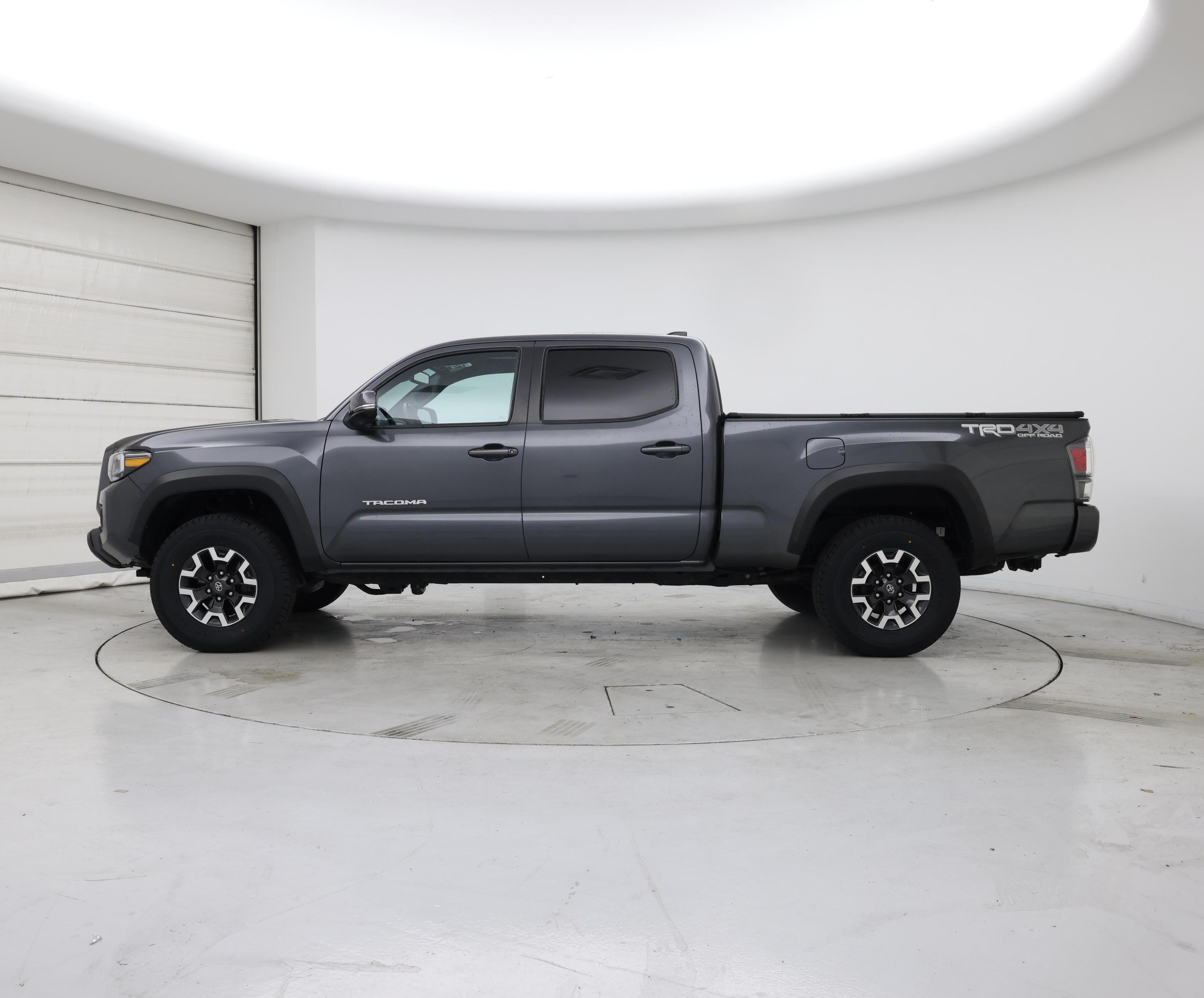 Thumbnail: 2022 Toyota Tacoma - 3