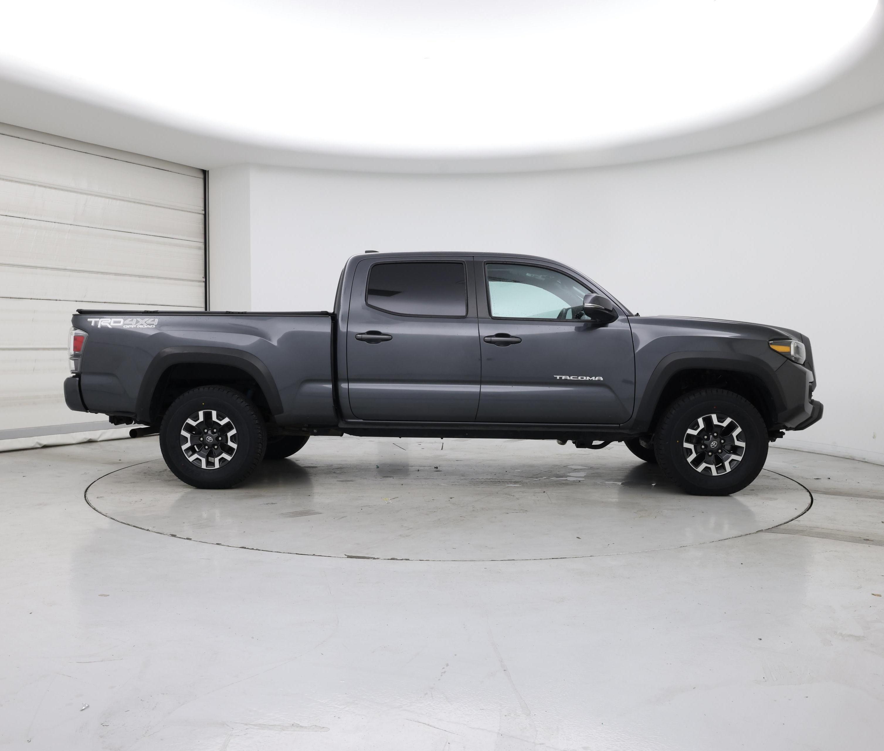 Thumbnail: 2022 Toyota Tacoma - 7