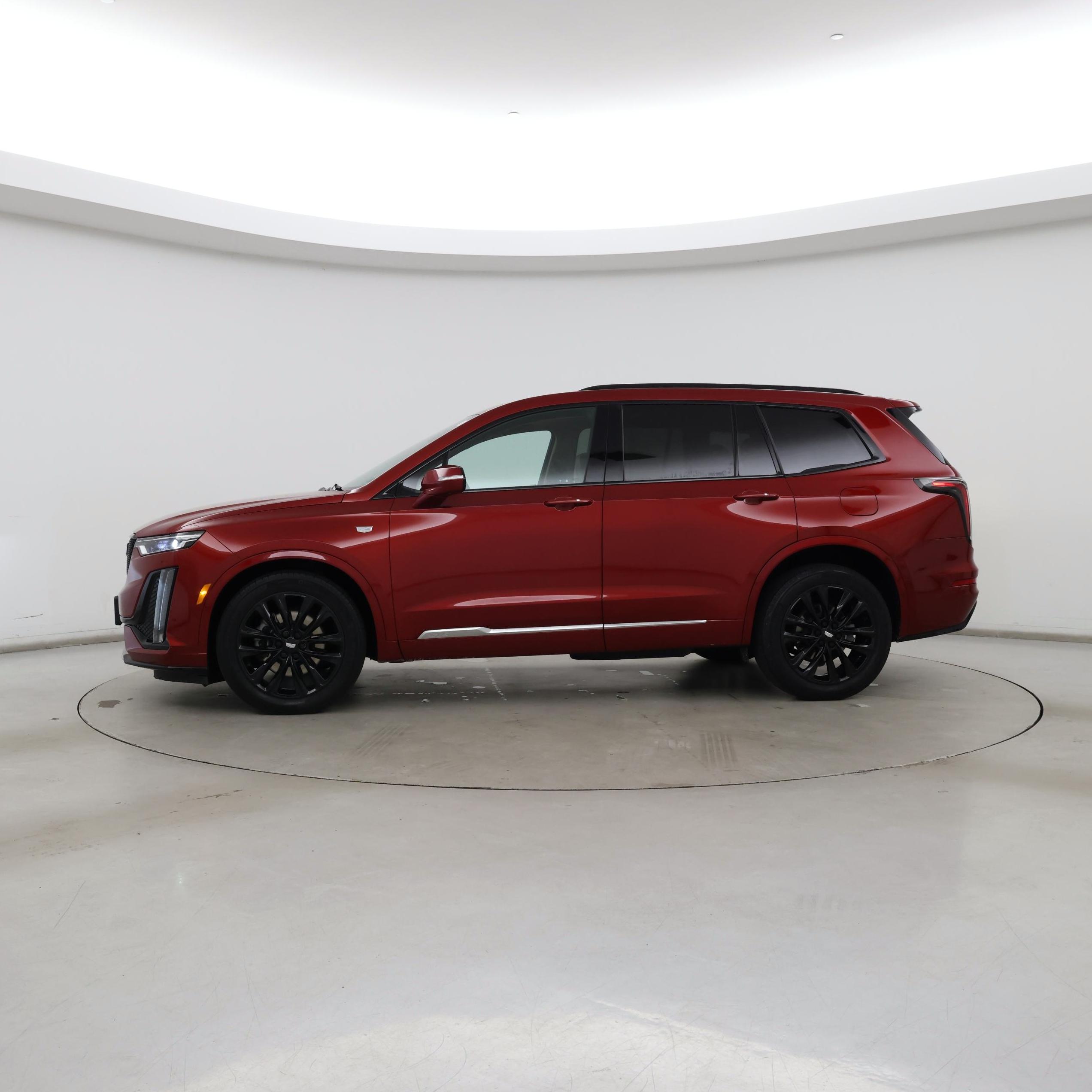 Thumbnail: 2021 Cadillac XT6 - 3