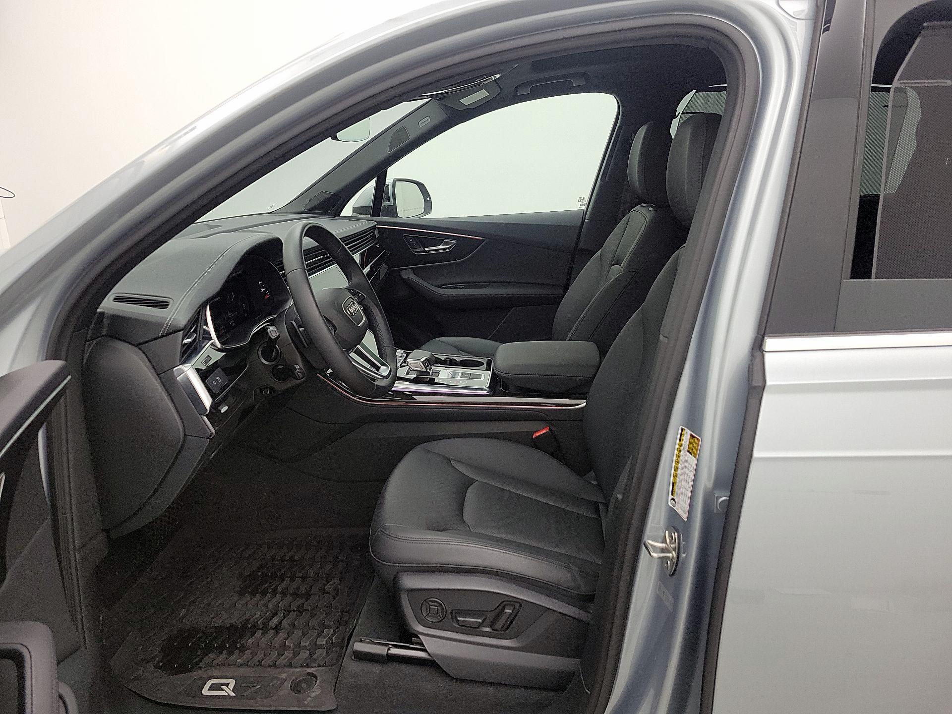 Thumbnail: 2023 Audi Q7 - 11