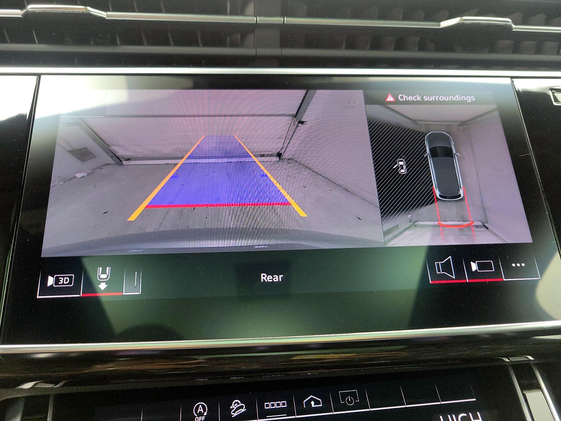 Thumbnail: 2023 Audi Q7 - 15