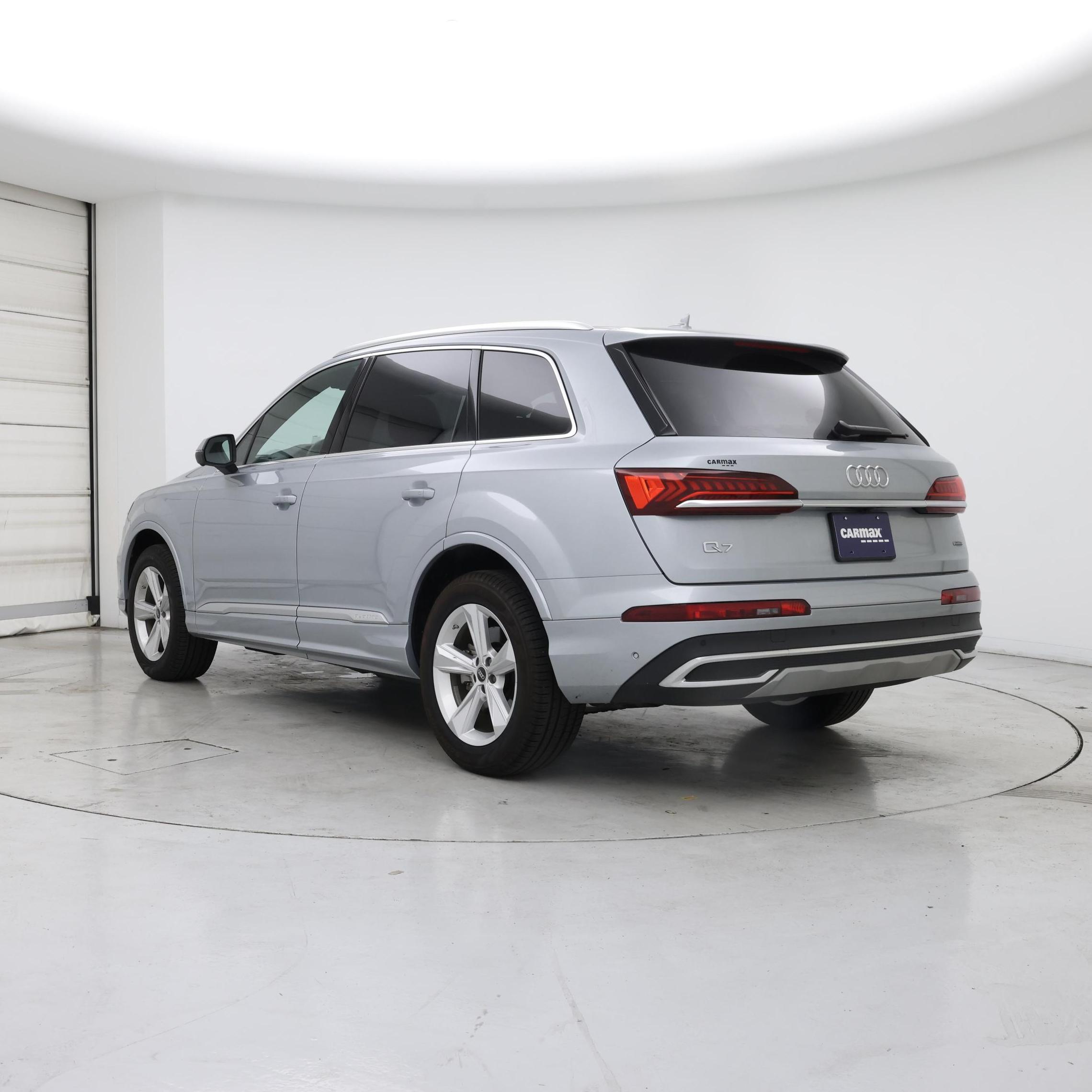 Thumbnail: 2023 Audi Q7 - 2