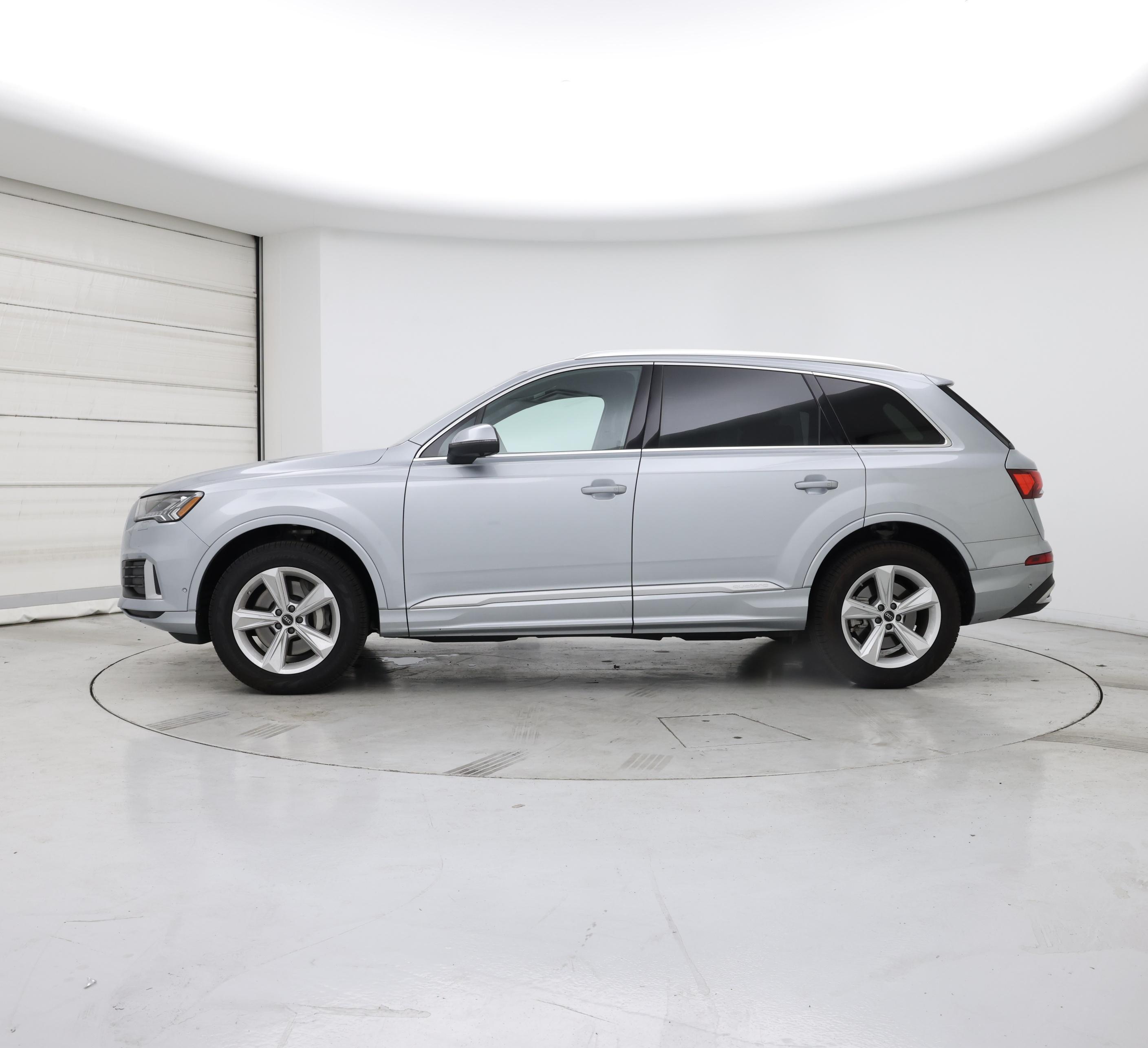 Thumbnail: 2023 Audi Q7 - 3