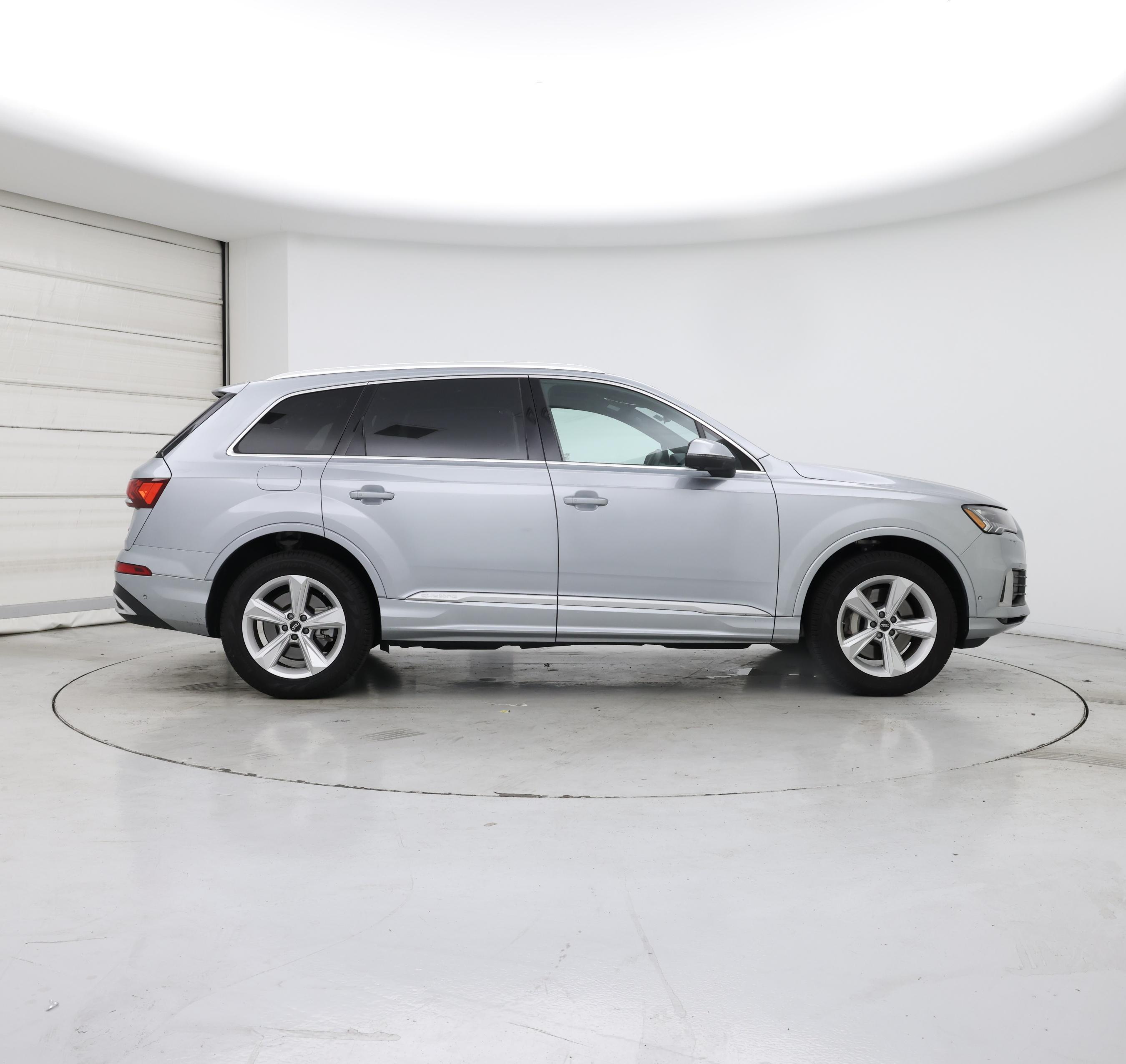 Thumbnail: 2023 Audi Q7 - 7