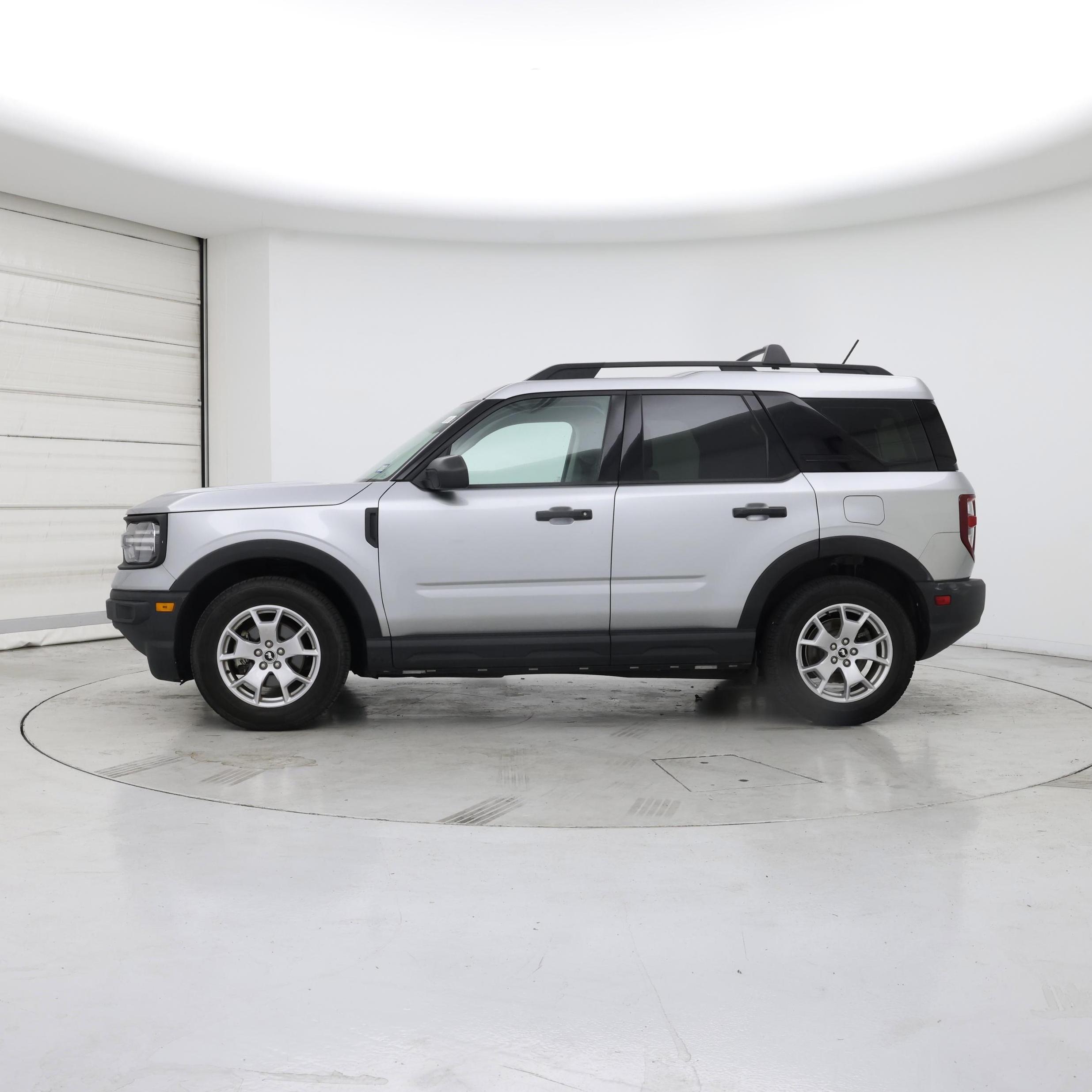 Thumbnail: 2021 Ford Bronco Sport - 3