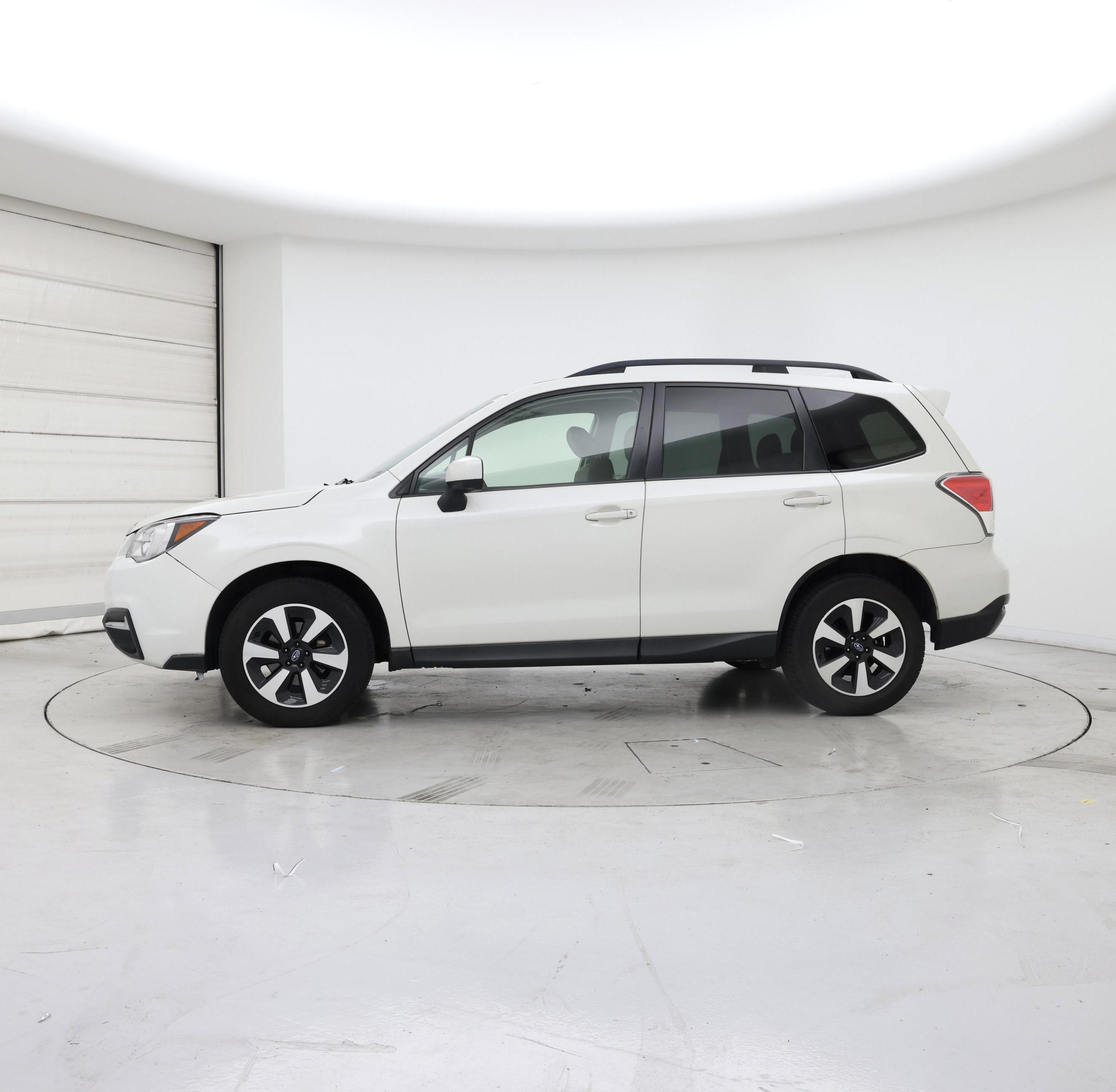 Thumbnail: 2017 Subaru Forester - 3