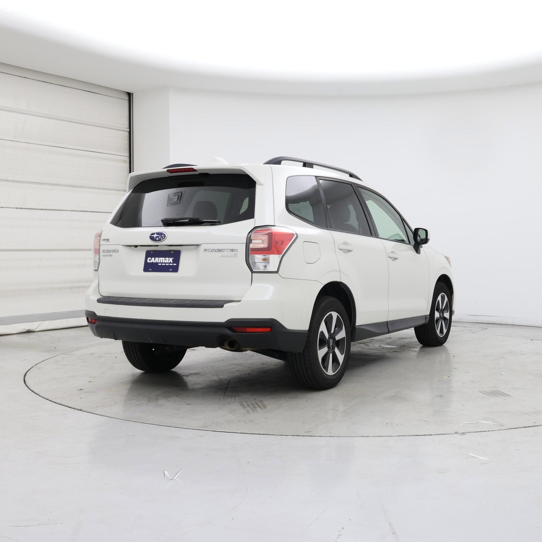 Thumbnail: 2017 Subaru Forester - 8