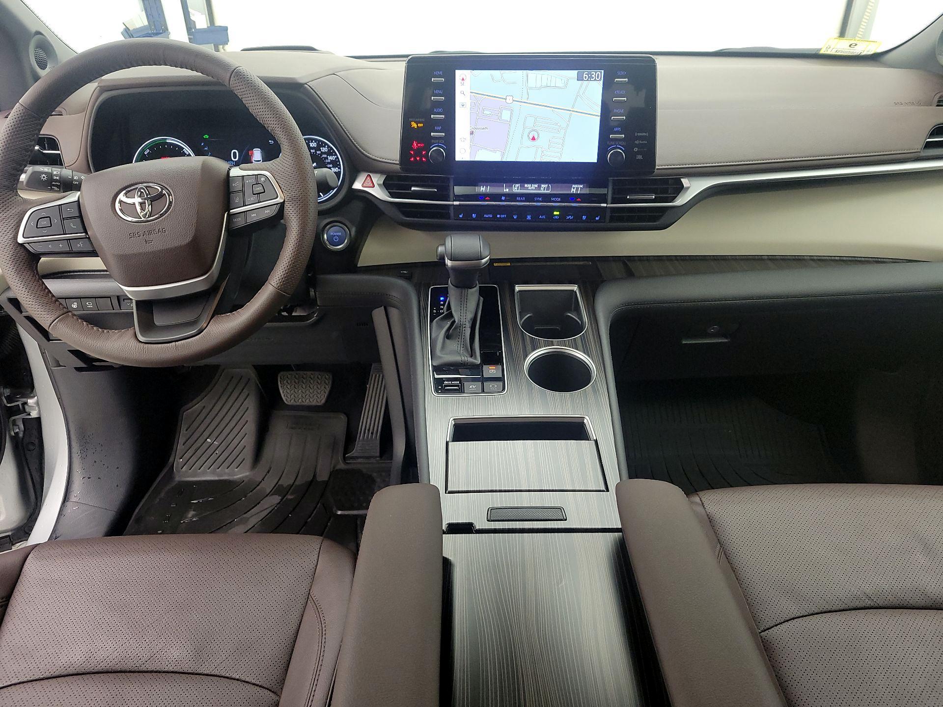 Thumbnail: 2024 Toyota Sienna - 9