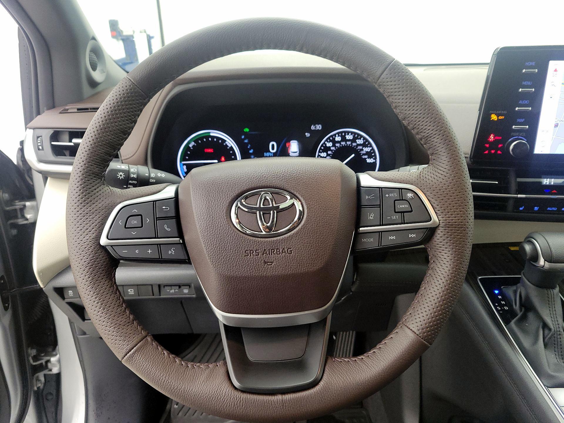 Thumbnail: 2024 Toyota Sienna - 10