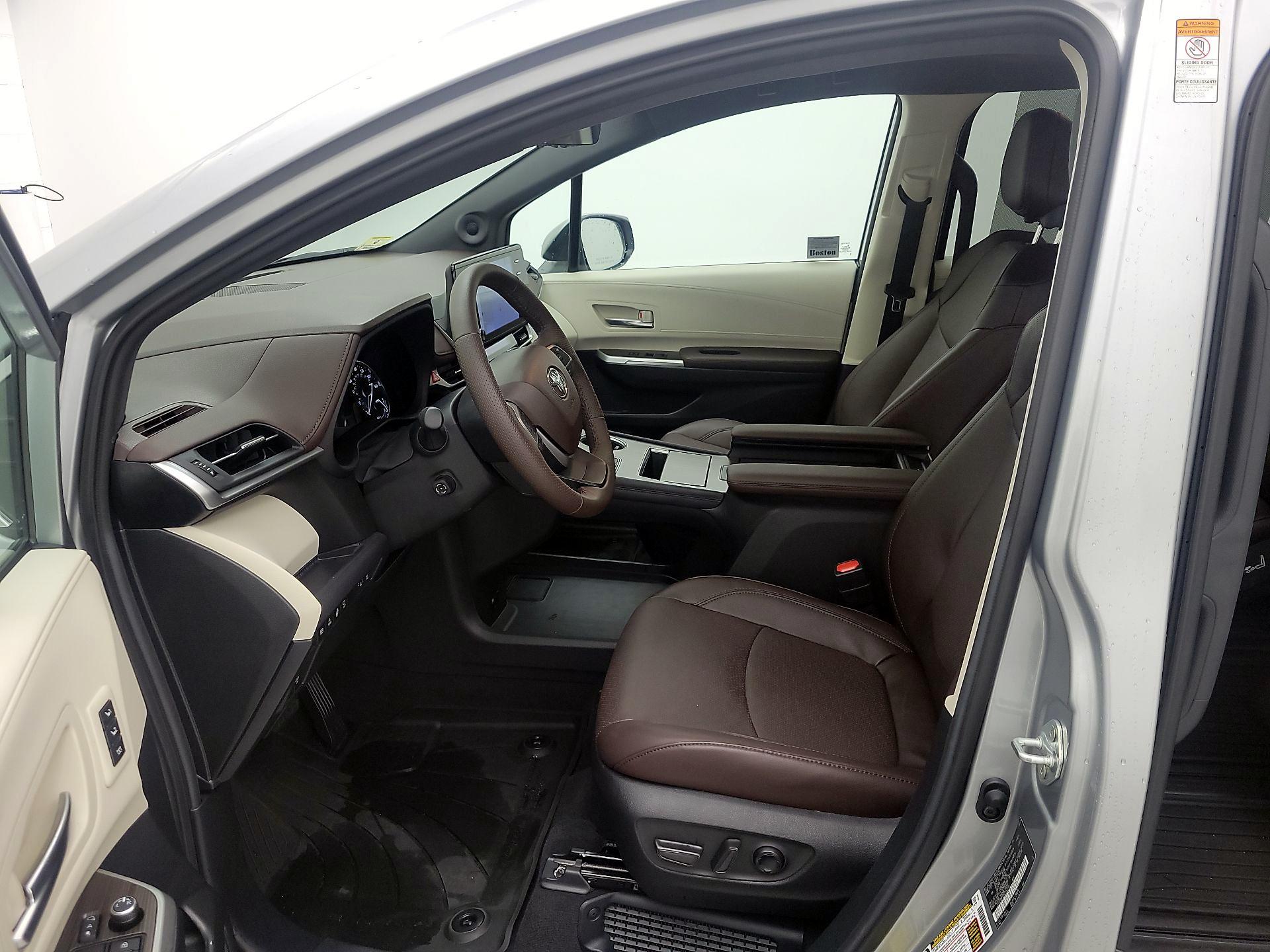 Thumbnail: 2024 Toyota Sienna - 11