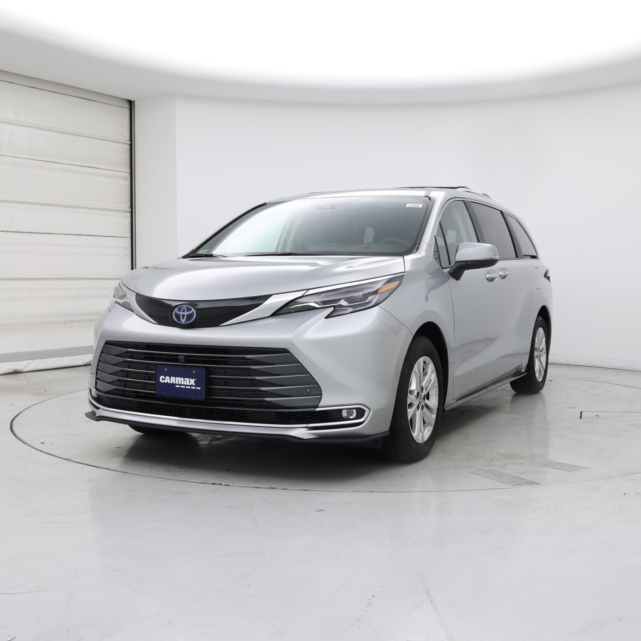 Thumbnail: 2024 Toyota Sienna - 4