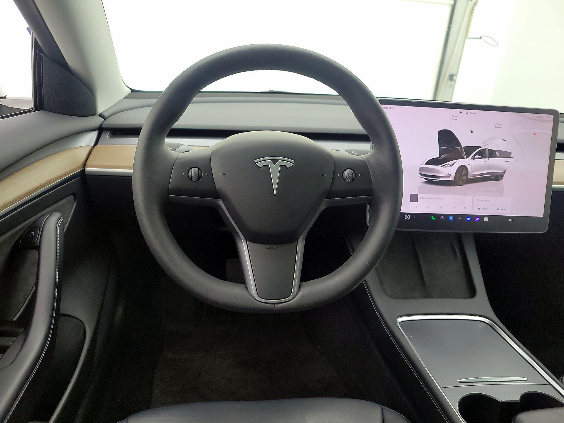 Thumbnail: 2023 Tesla Model 3 - 10