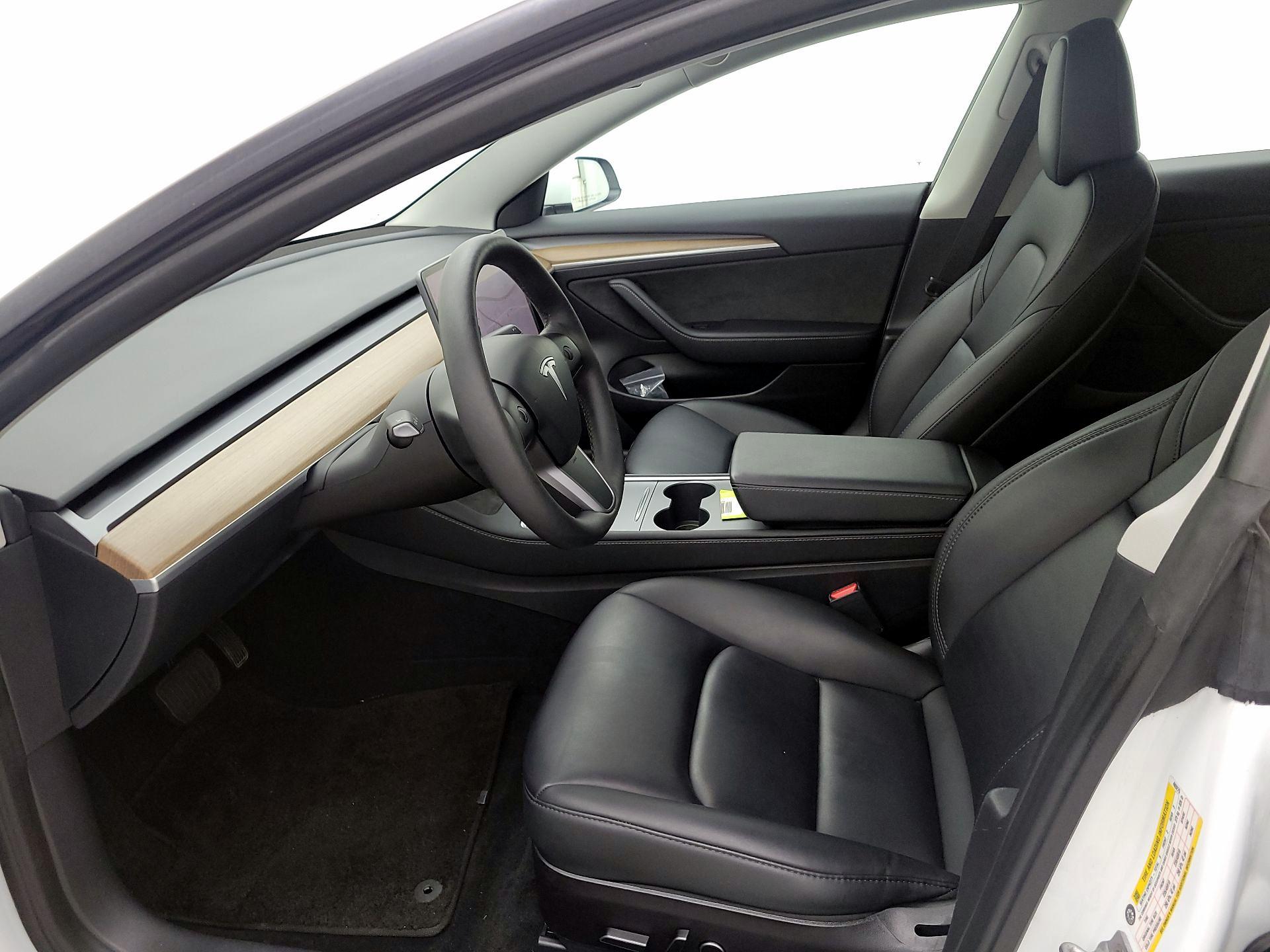 Thumbnail: 2023 Tesla Model 3 - 11