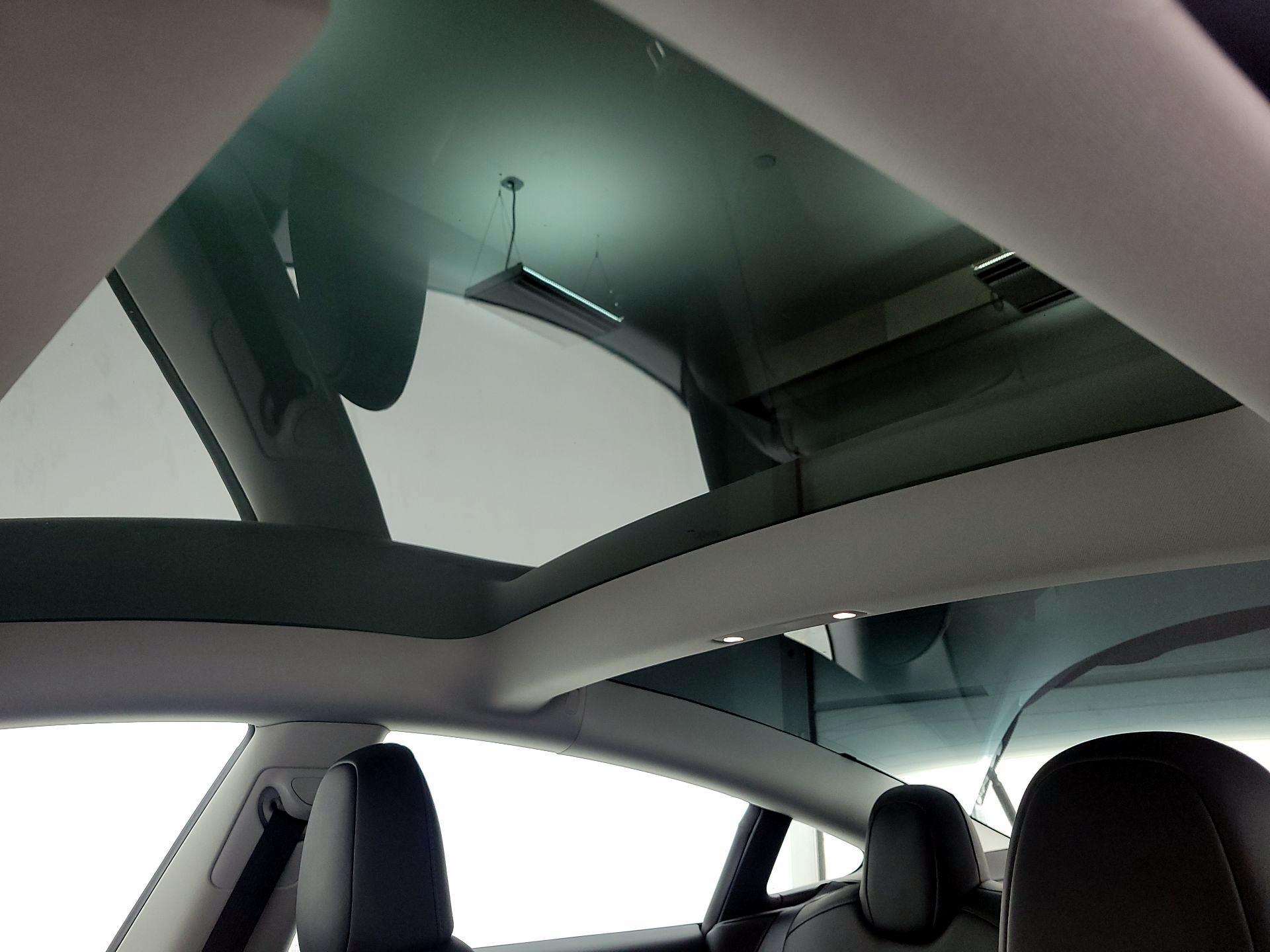 Thumbnail: 2023 Tesla Model 3 - 18