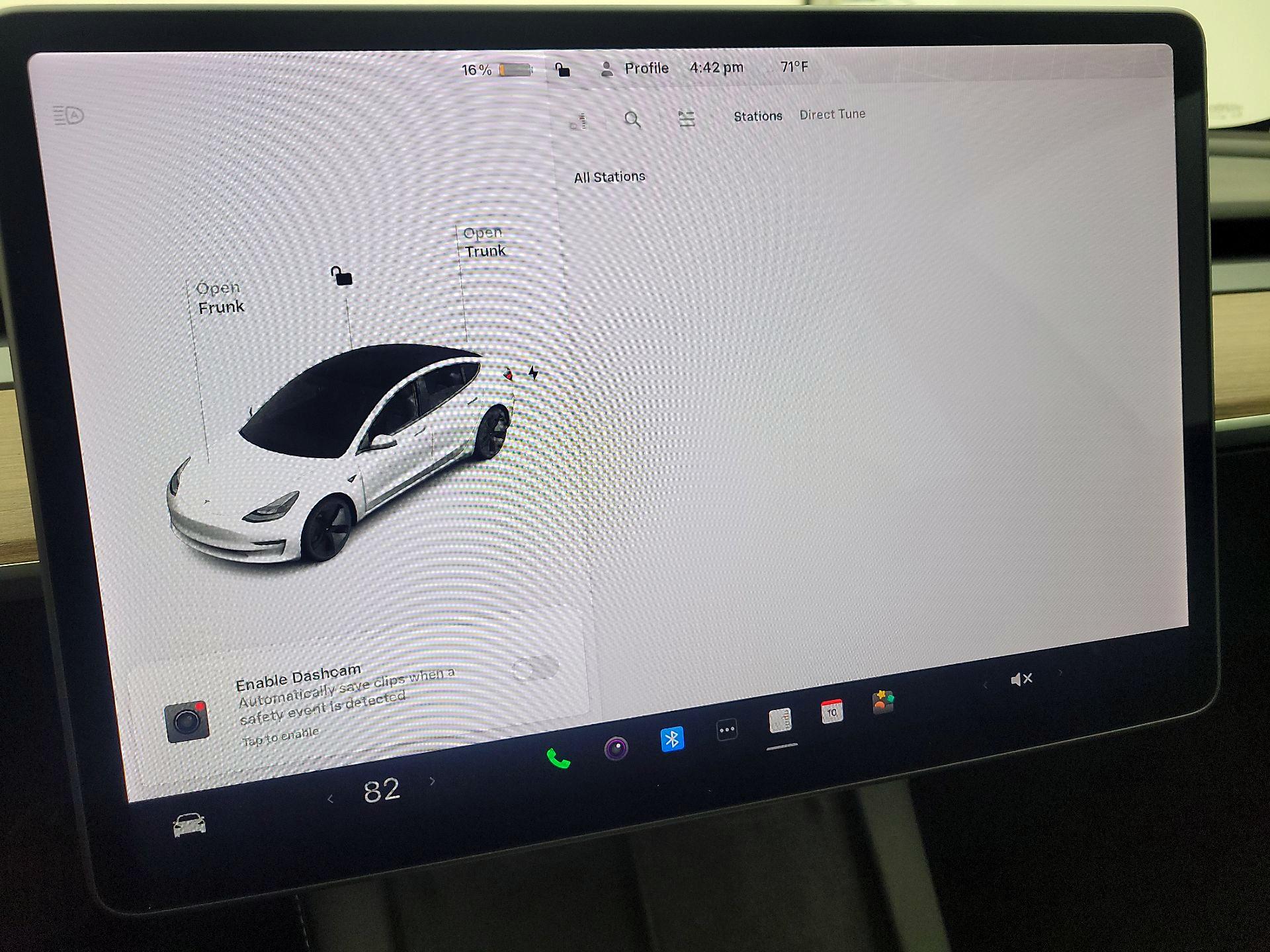 Thumbnail: 2022 Tesla Model 3 - 15