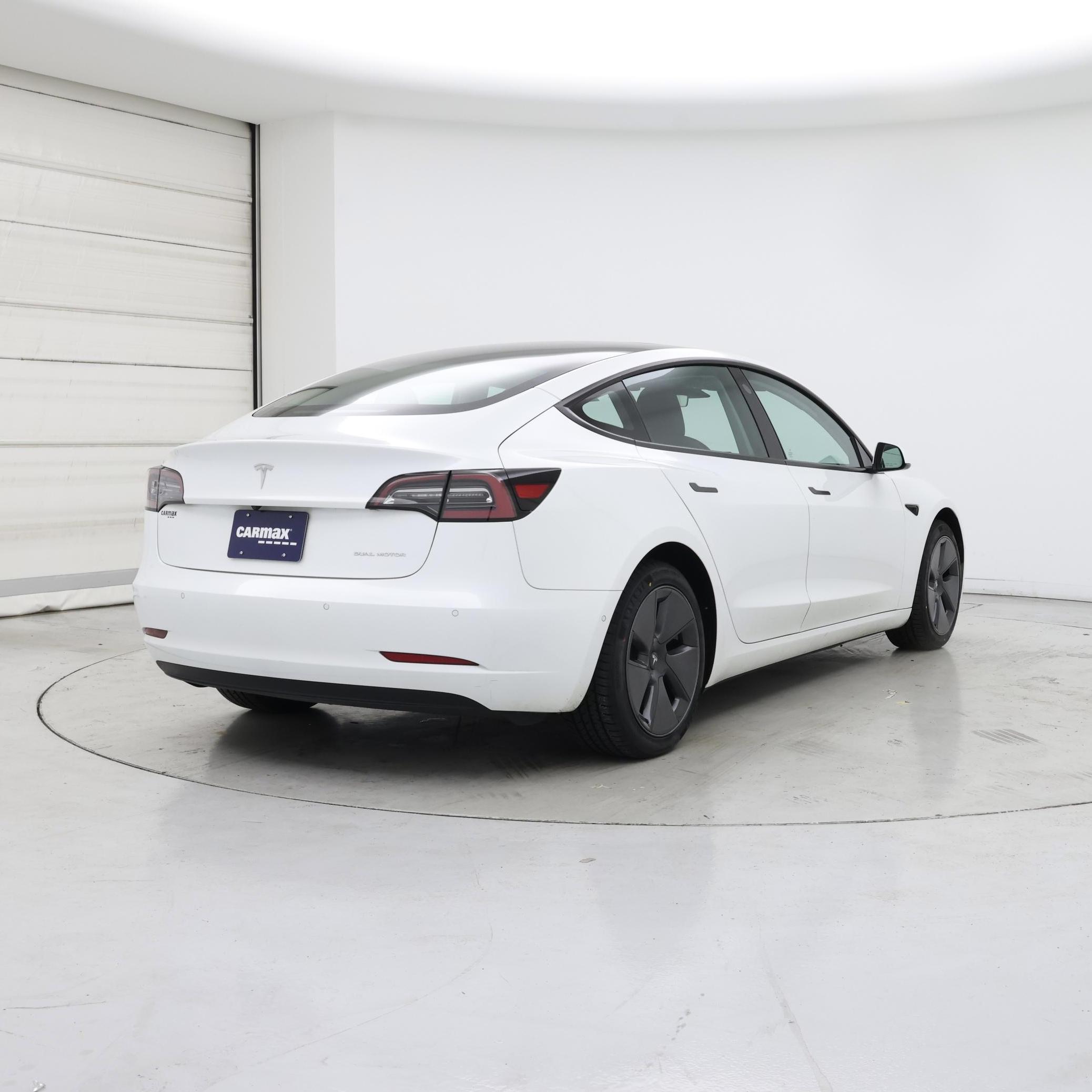 Thumbnail: 2022 Tesla Model 3 - 8