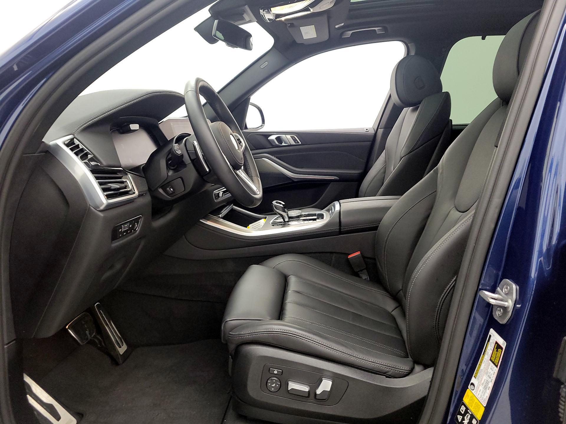 Thumbnail: 2022 BMW X5 - 11