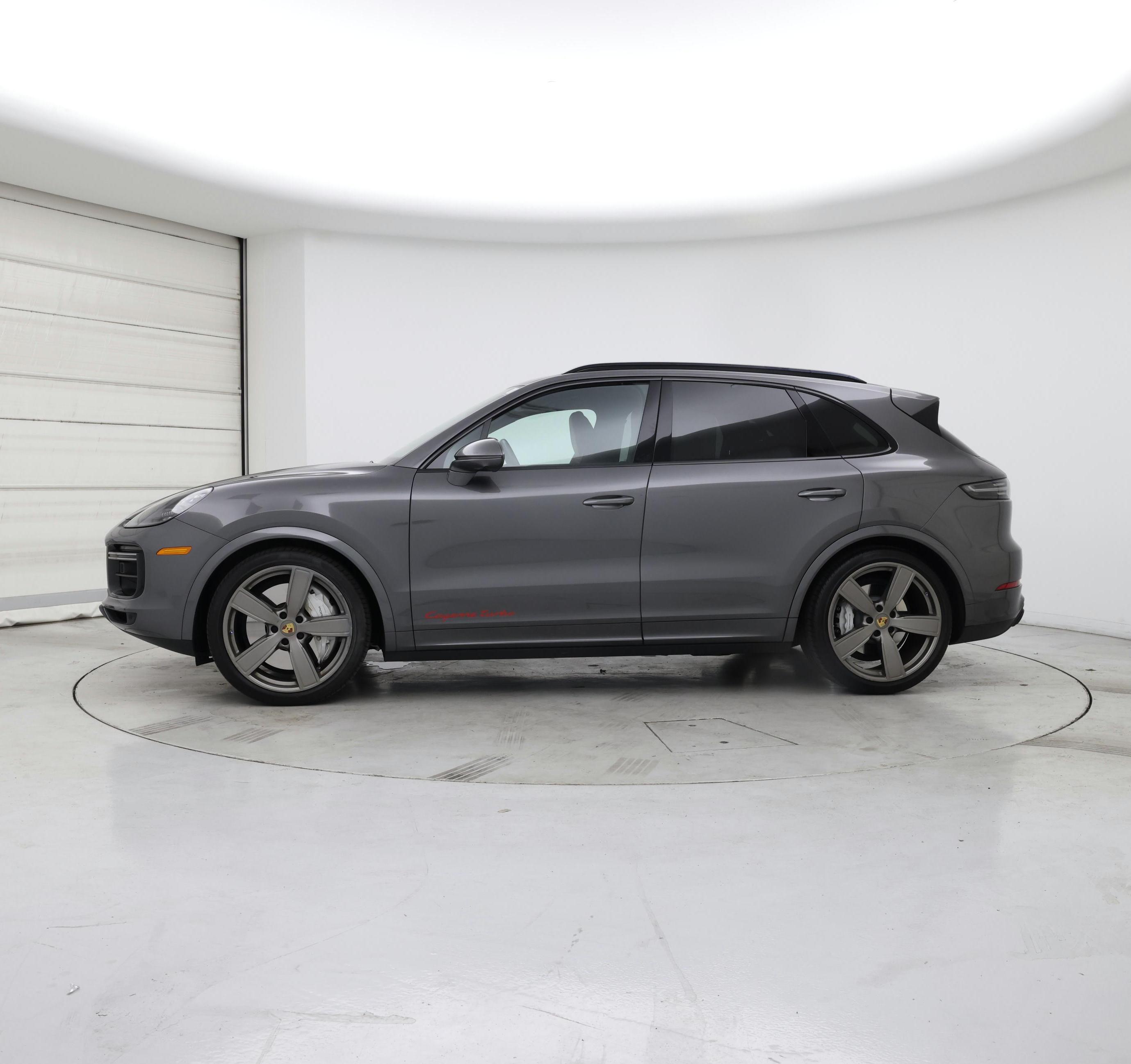 Thumbnail: 2023 Porsche Cayenne - 3