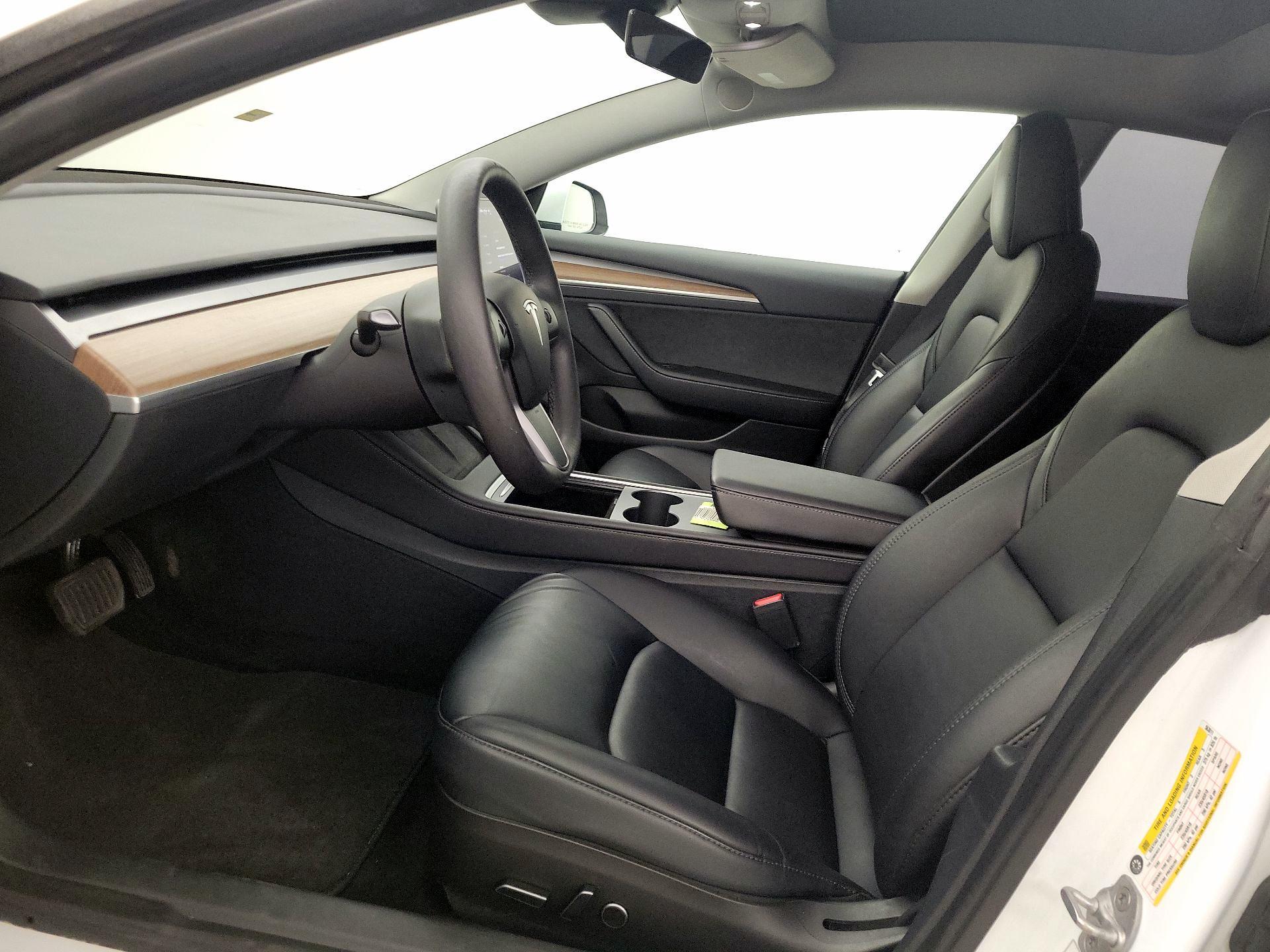 Thumbnail: 2023 Tesla Model 3 - 11