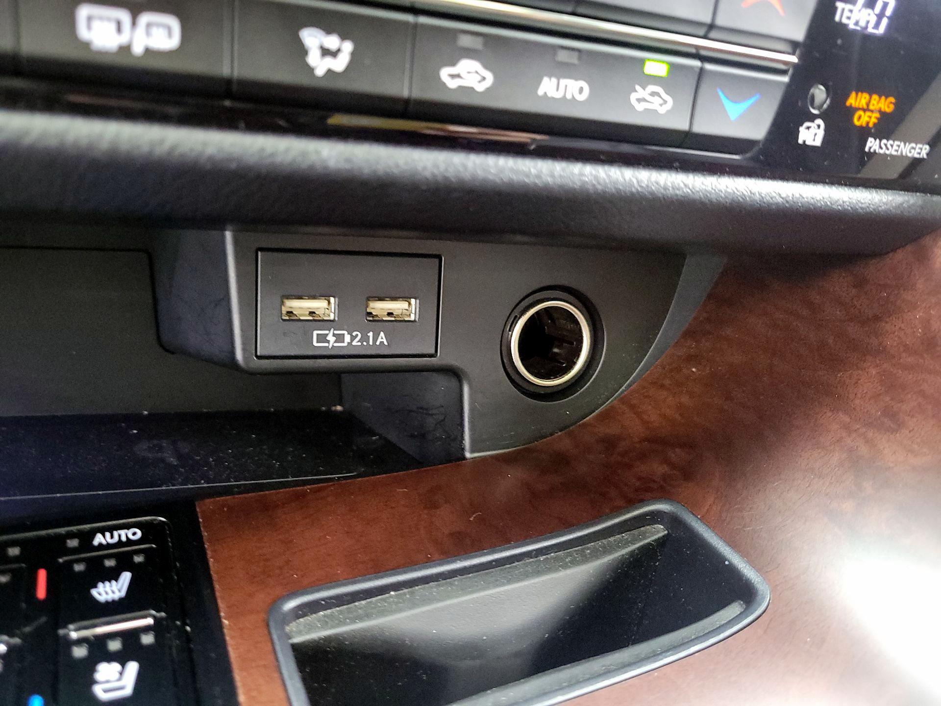Thumbnail: 2021 Lexus RX - 19