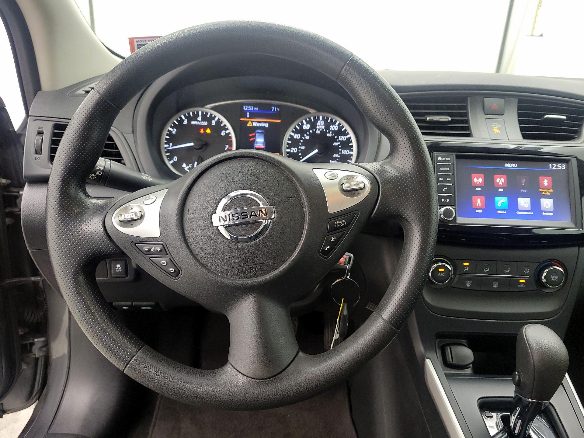 Thumbnail: 2019 Nissan Sentra - 10
