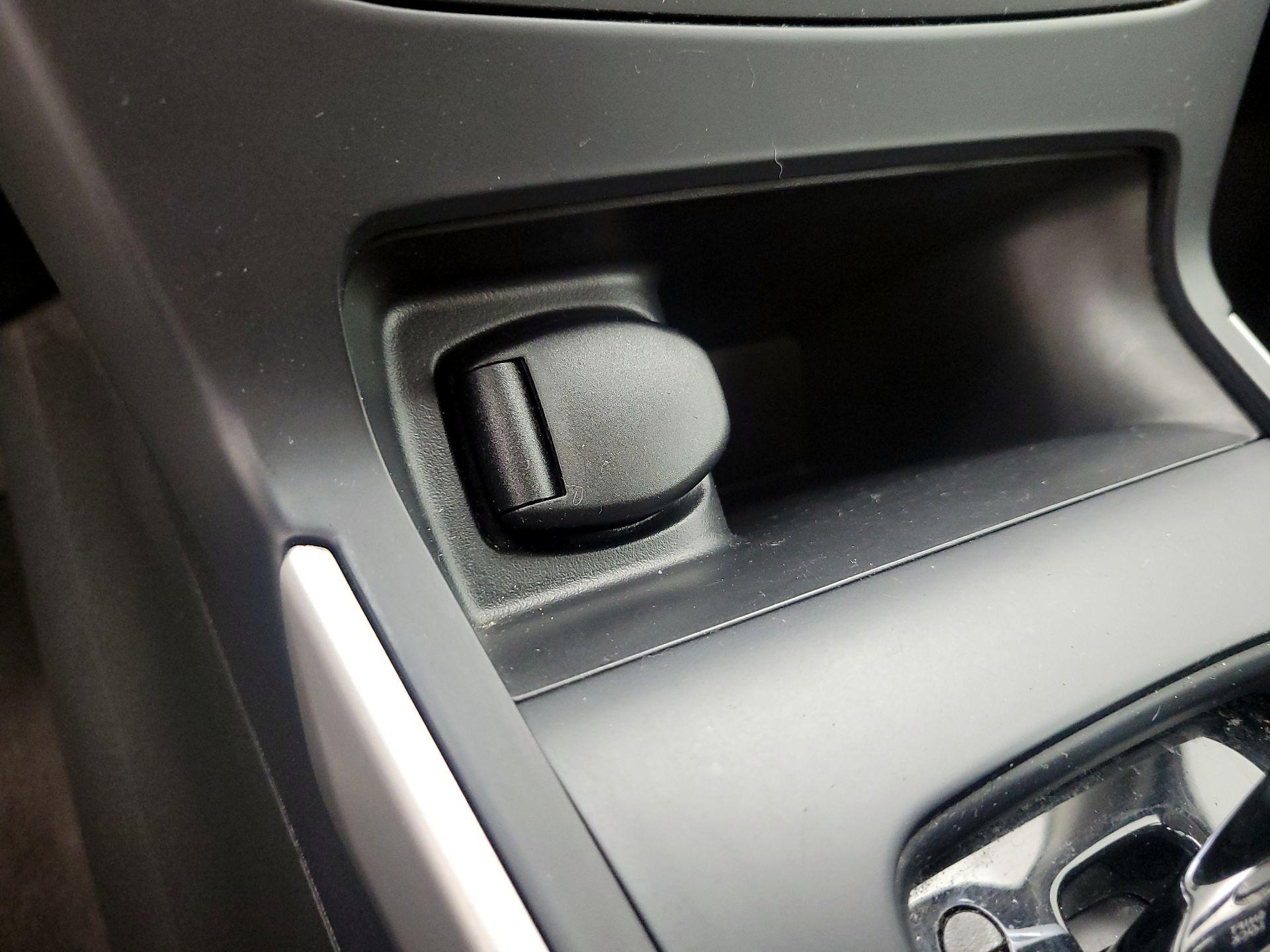 Thumbnail: 2019 Nissan Sentra - 18