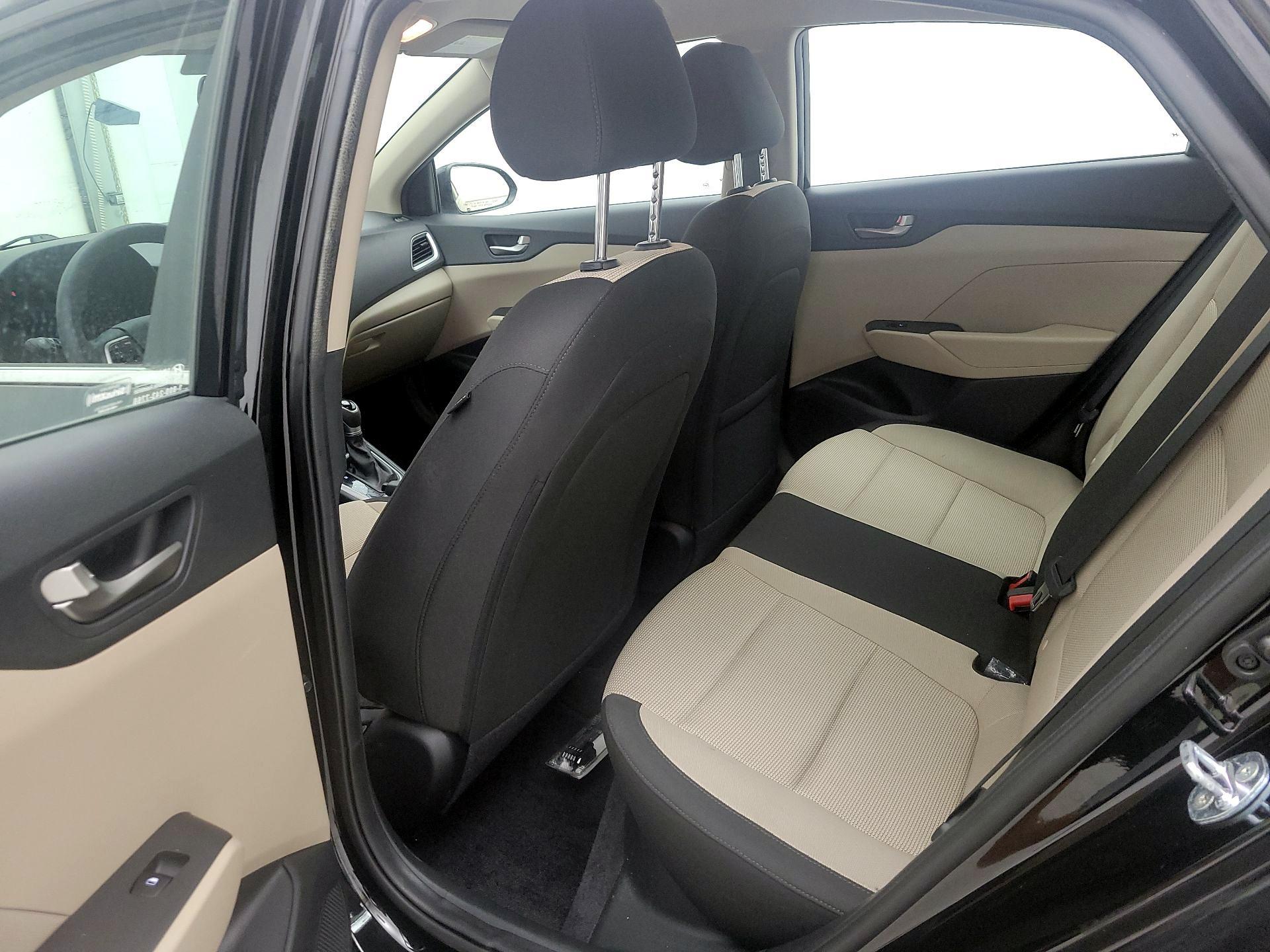 Thumbnail: 2022 Hyundai Accent - 19