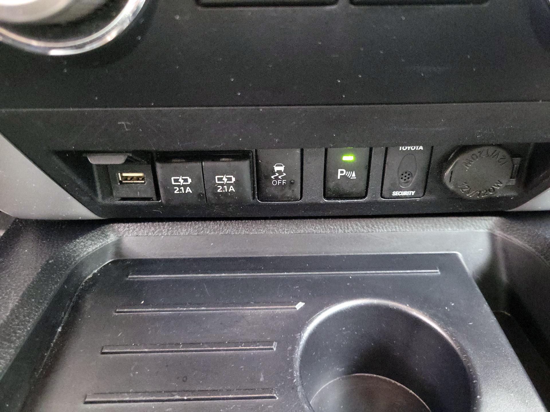 Thumbnail: 2020 Toyota Tundra - 19